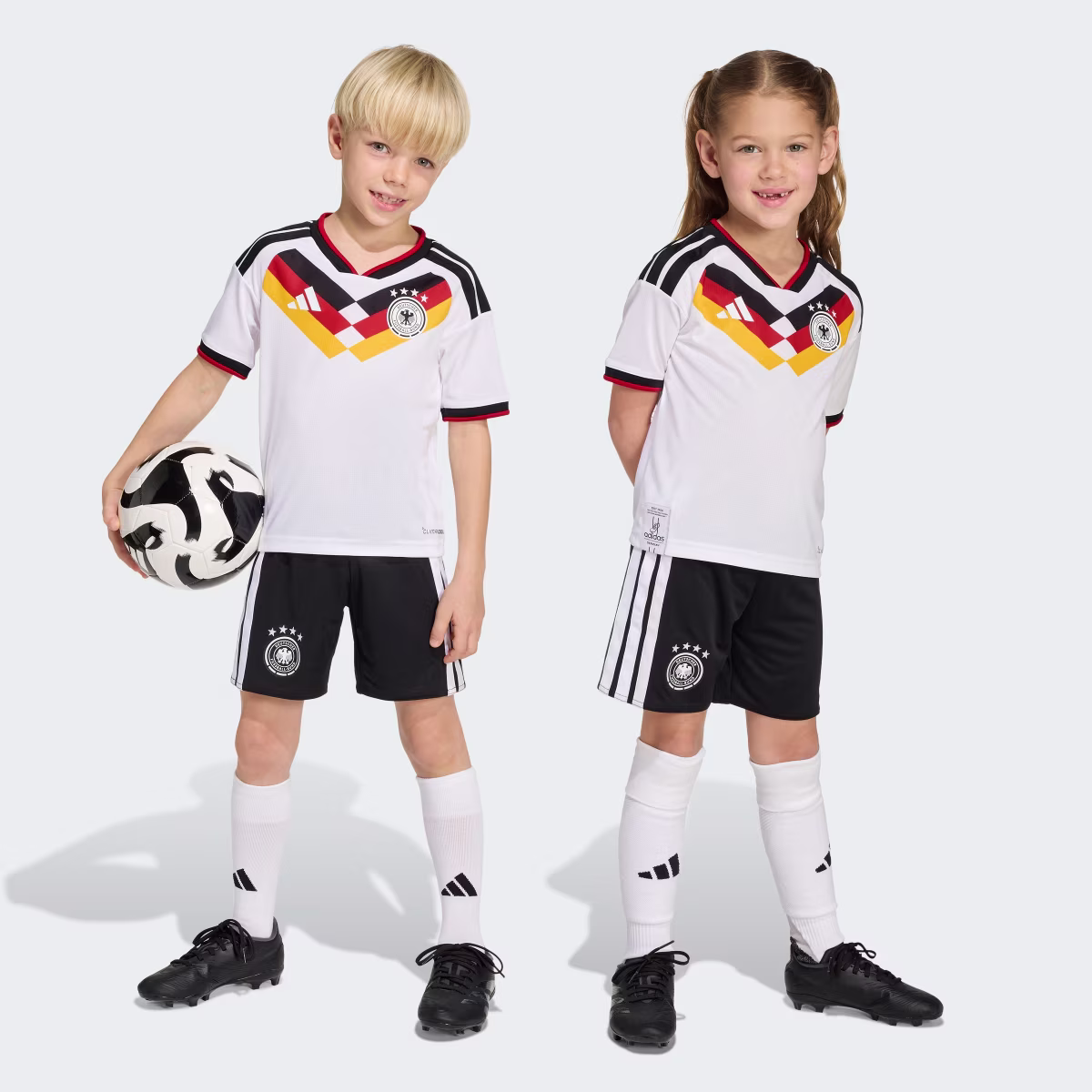 Deutschland 26 Kids Heimausrüstung