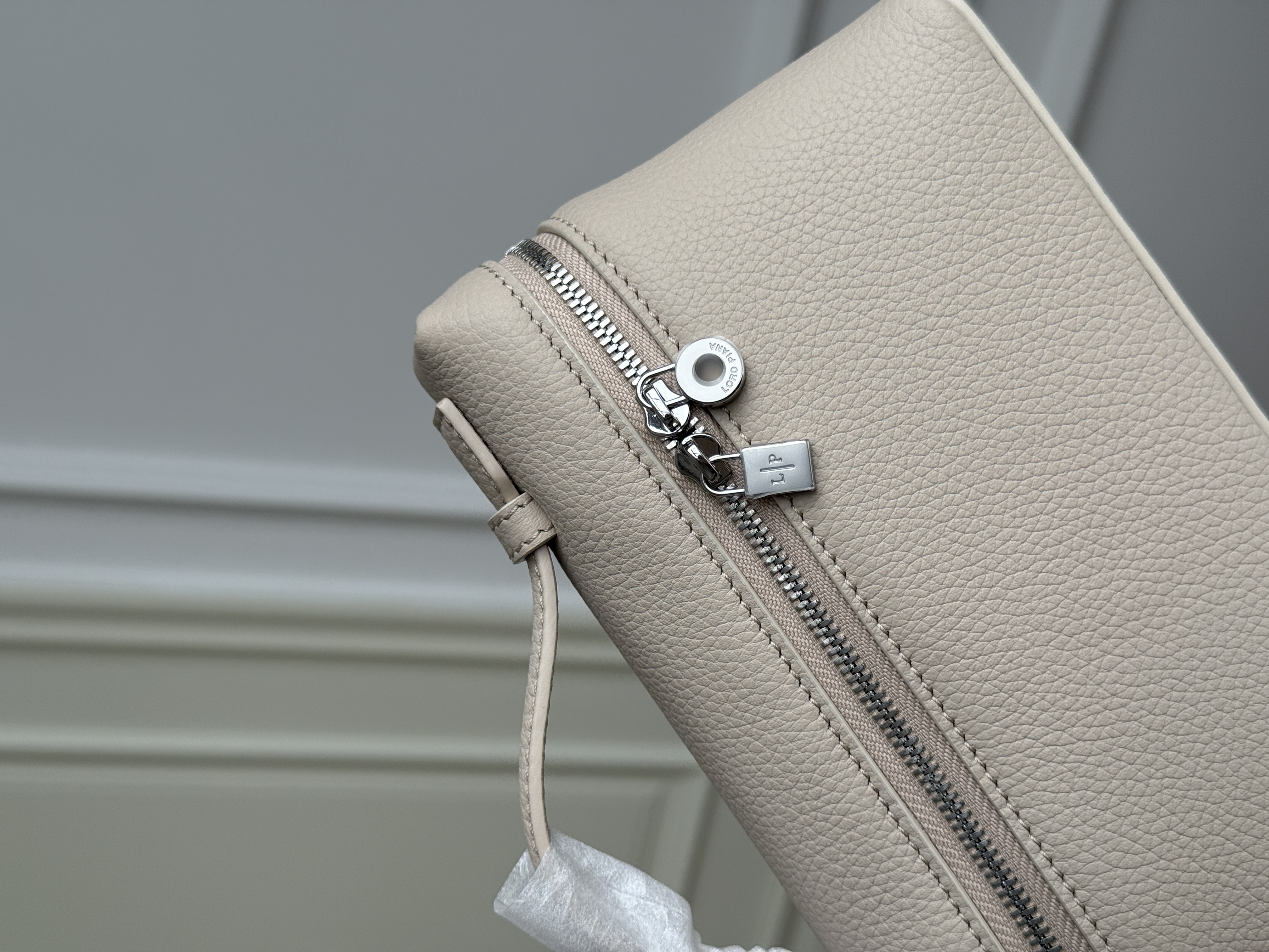 Extra Pocket L19 Handbag
