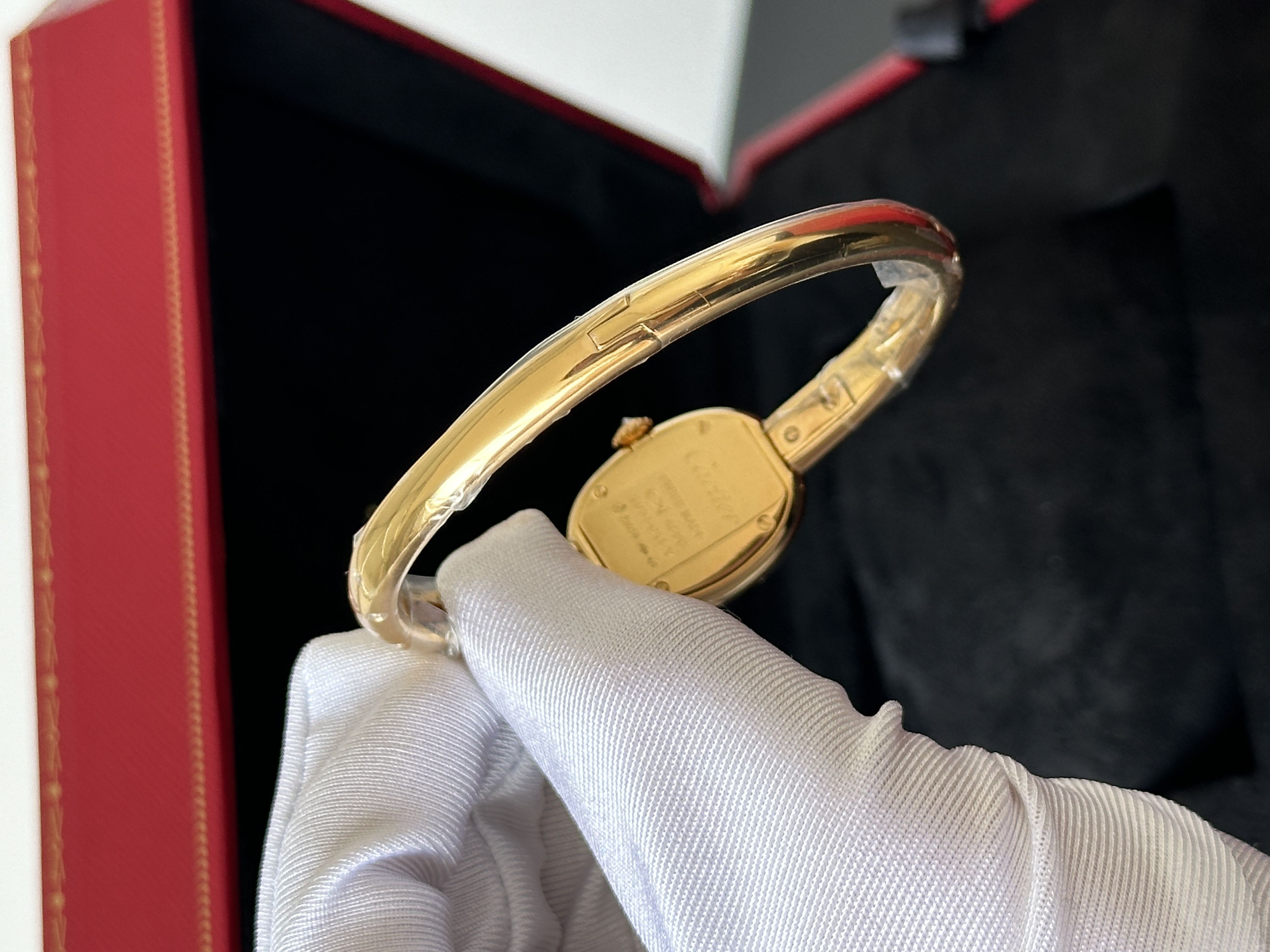 Cartier Baignoire Oval Yellow Gold Diamond Bangle Watch