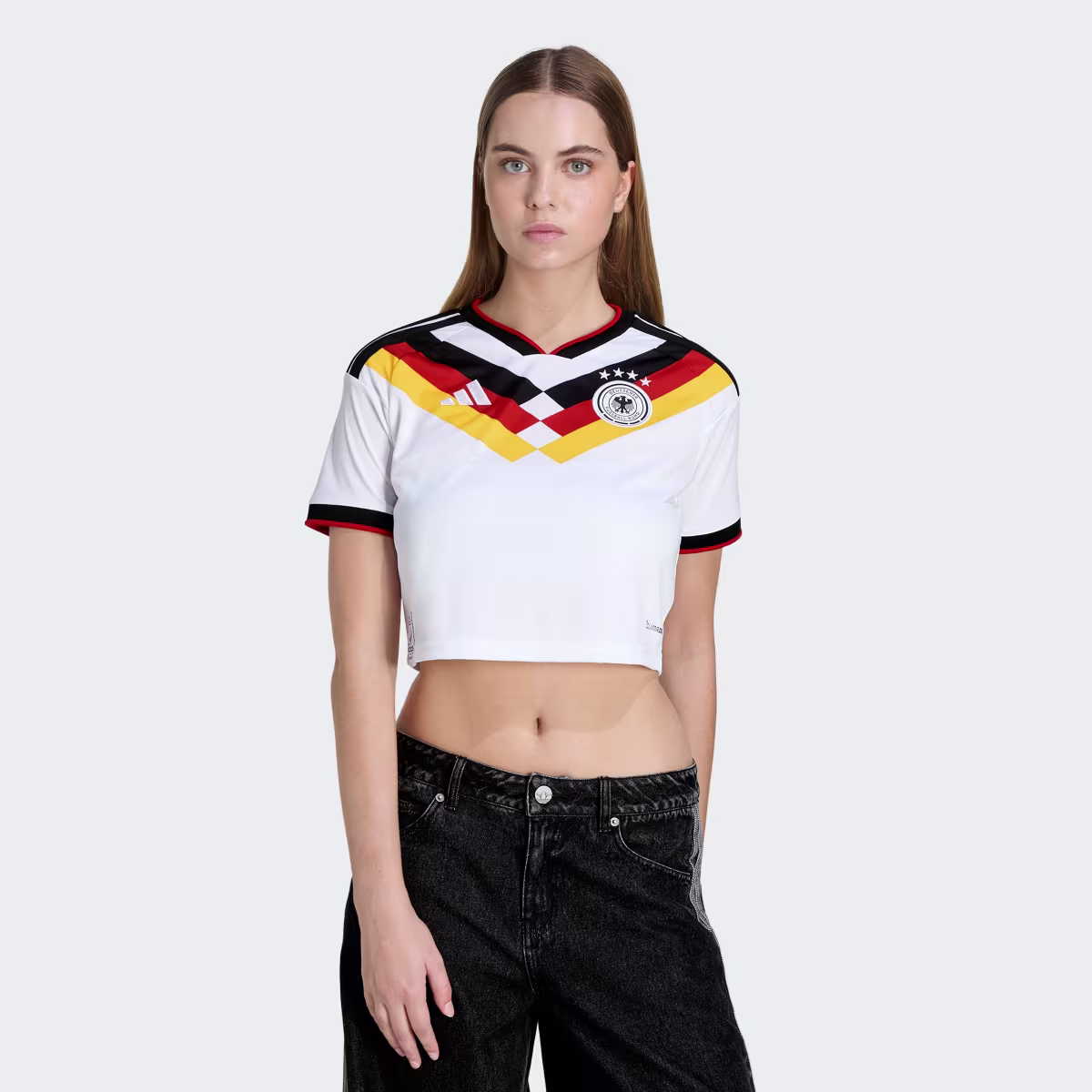 Deutschland 26 Heimtrikot, kürzer geschnitten