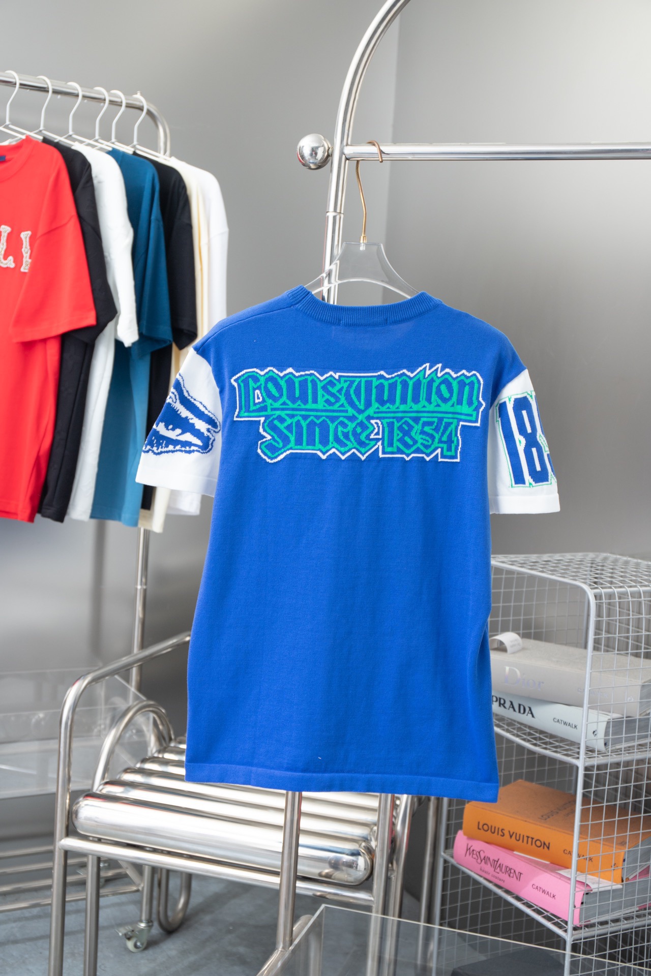 LV T Shirt Clothing