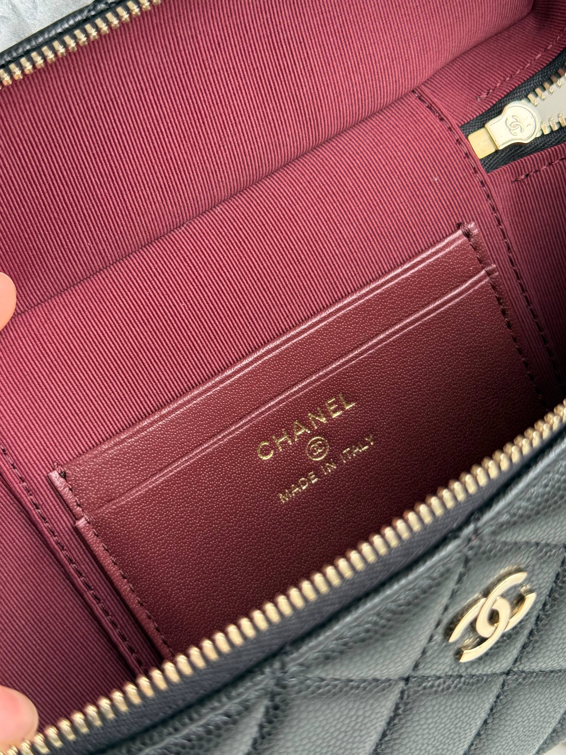 Chanel Caviar Leather Quilted Vanity Case