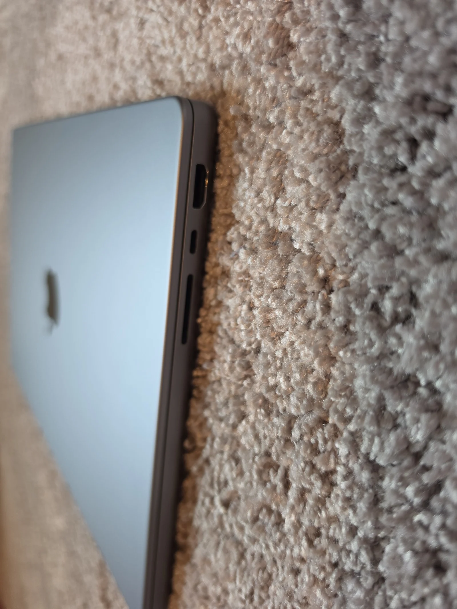14-inch MacBook Pro - Space Gray - Apple M1 F0C9U