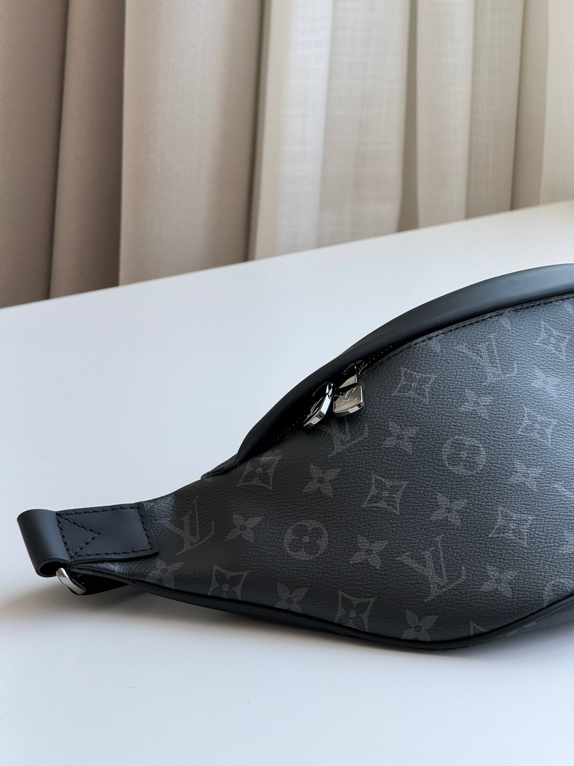 Louis Vuitton Discovery Bumbag PM