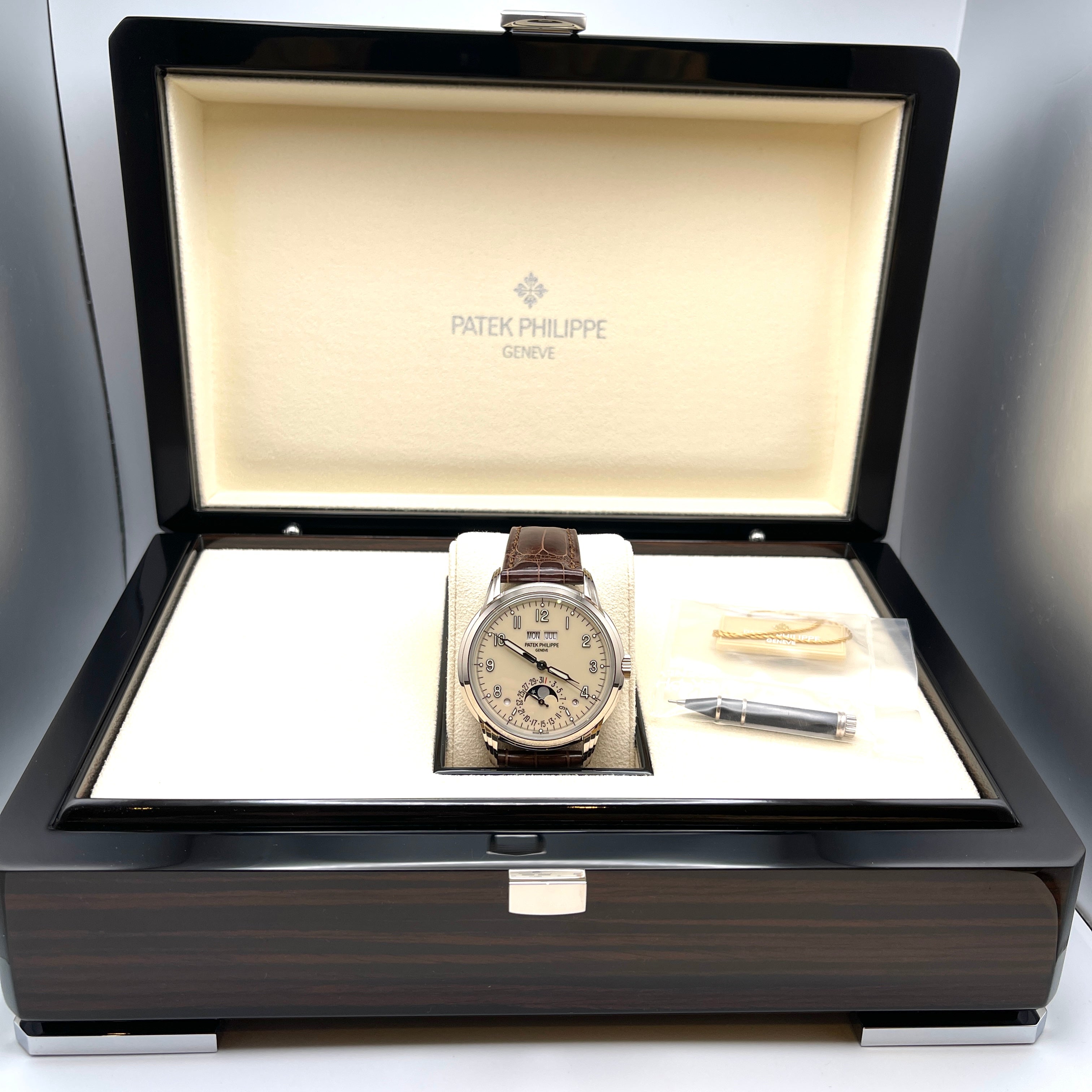 Patek Philippe Grand Complications Perpetual Calendar White Gold 5320G-001【1:1 Replica】