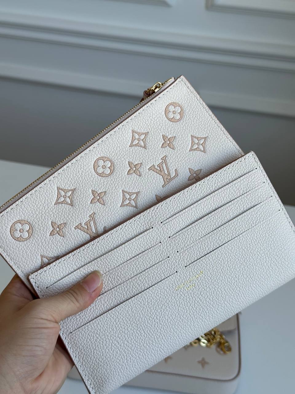 Louis Vuitton Off-White Embossed Monogram Empreinte Leather Felicie Envelope Chain Crossbody Bag