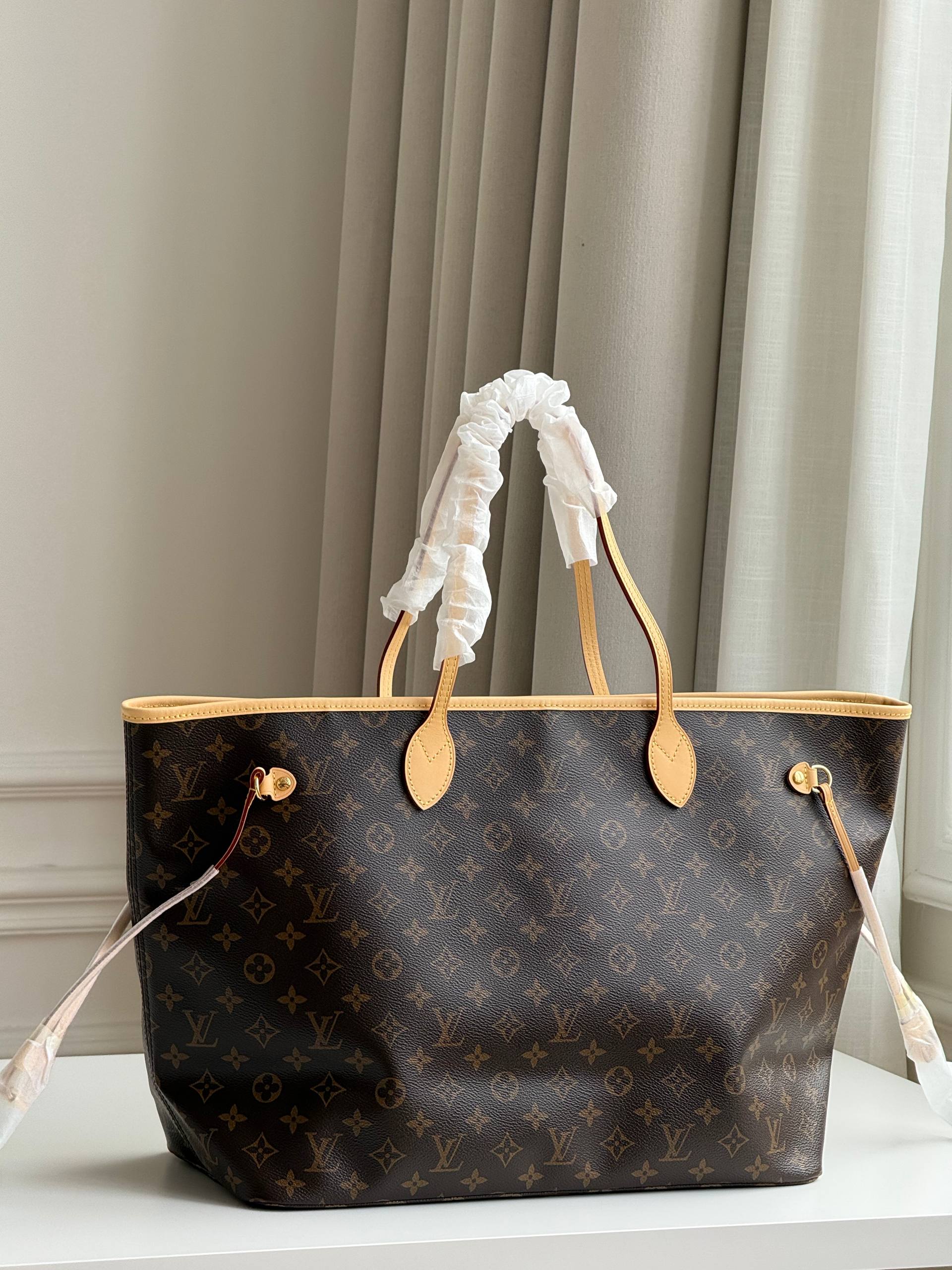 Louis Vuitton Neverfull MM