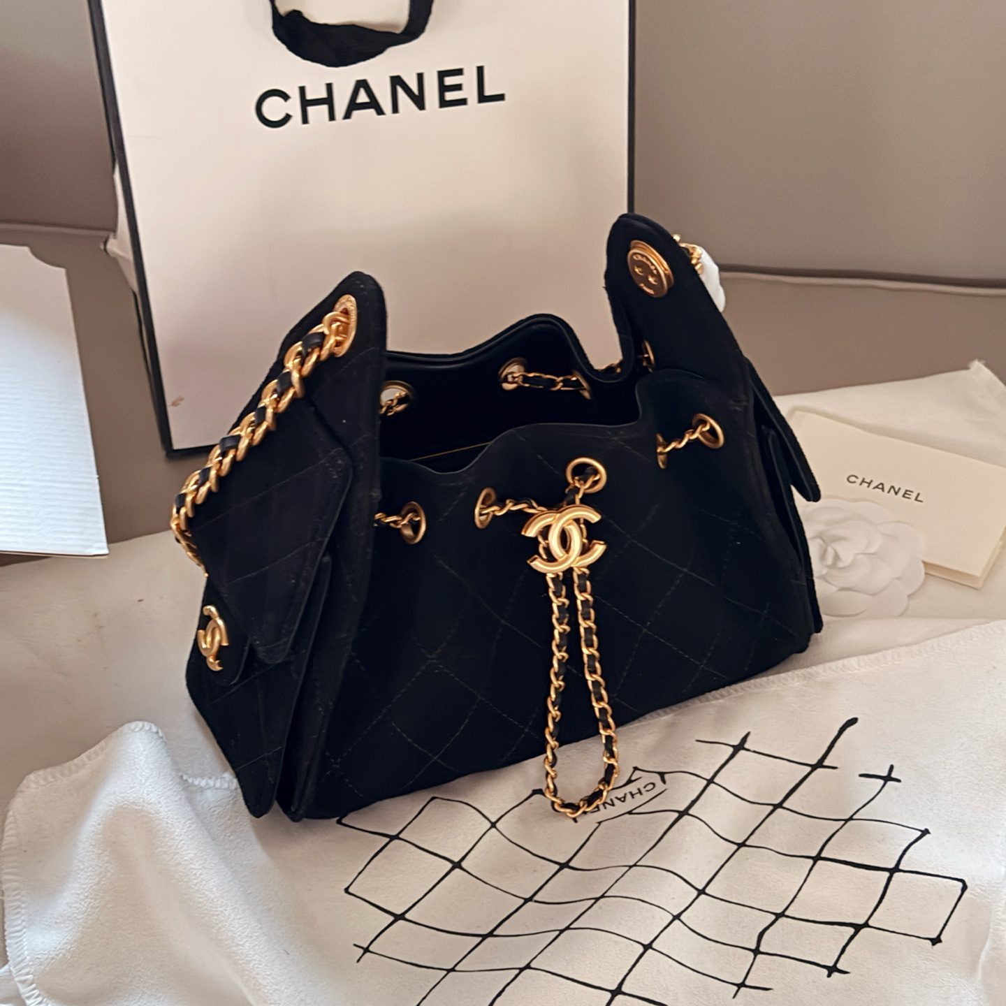 CHANEL 25 BLACK 22CM*15CM