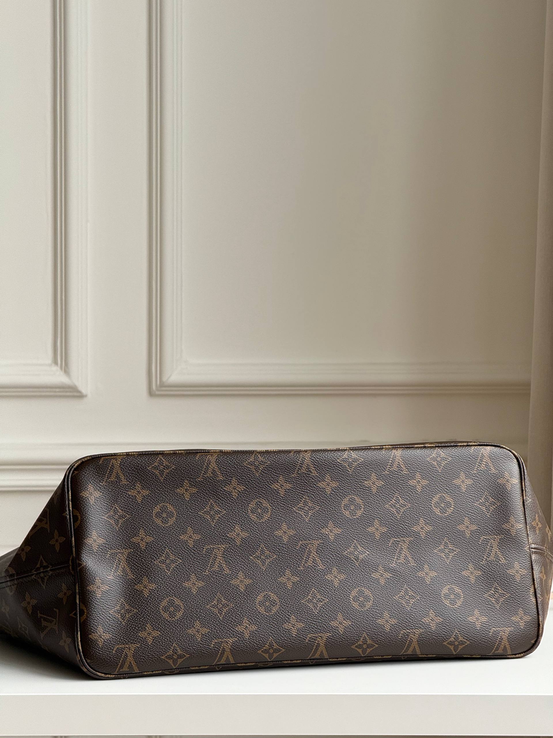 Louis Vuitton Neverfull MM