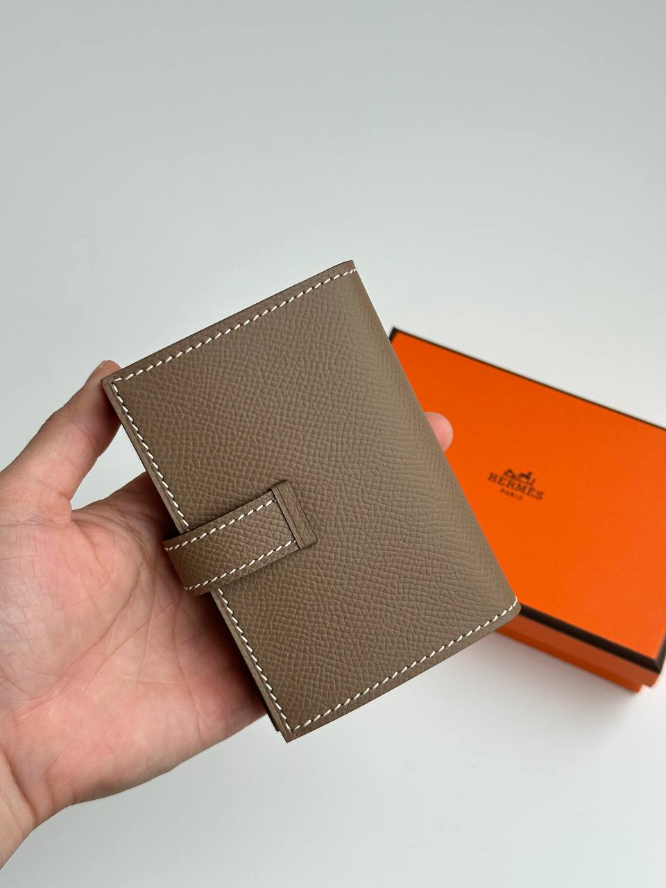 Hermès Bearn Short Wallet Etoupe Epsom Leather with Gold H Buckle