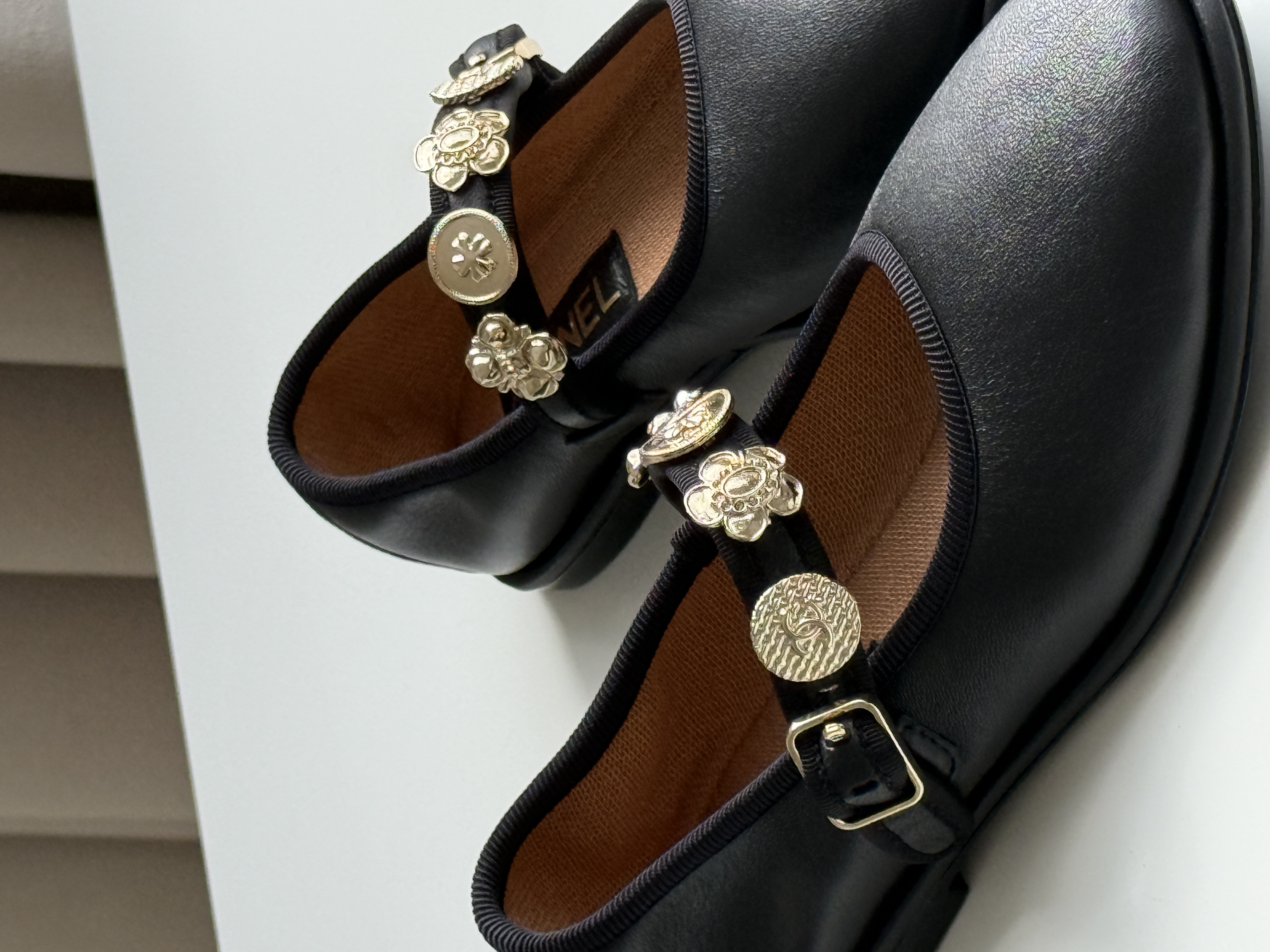 Chanel 24A Metiers d'Art Leather Mary Jane Charm Strap Flats