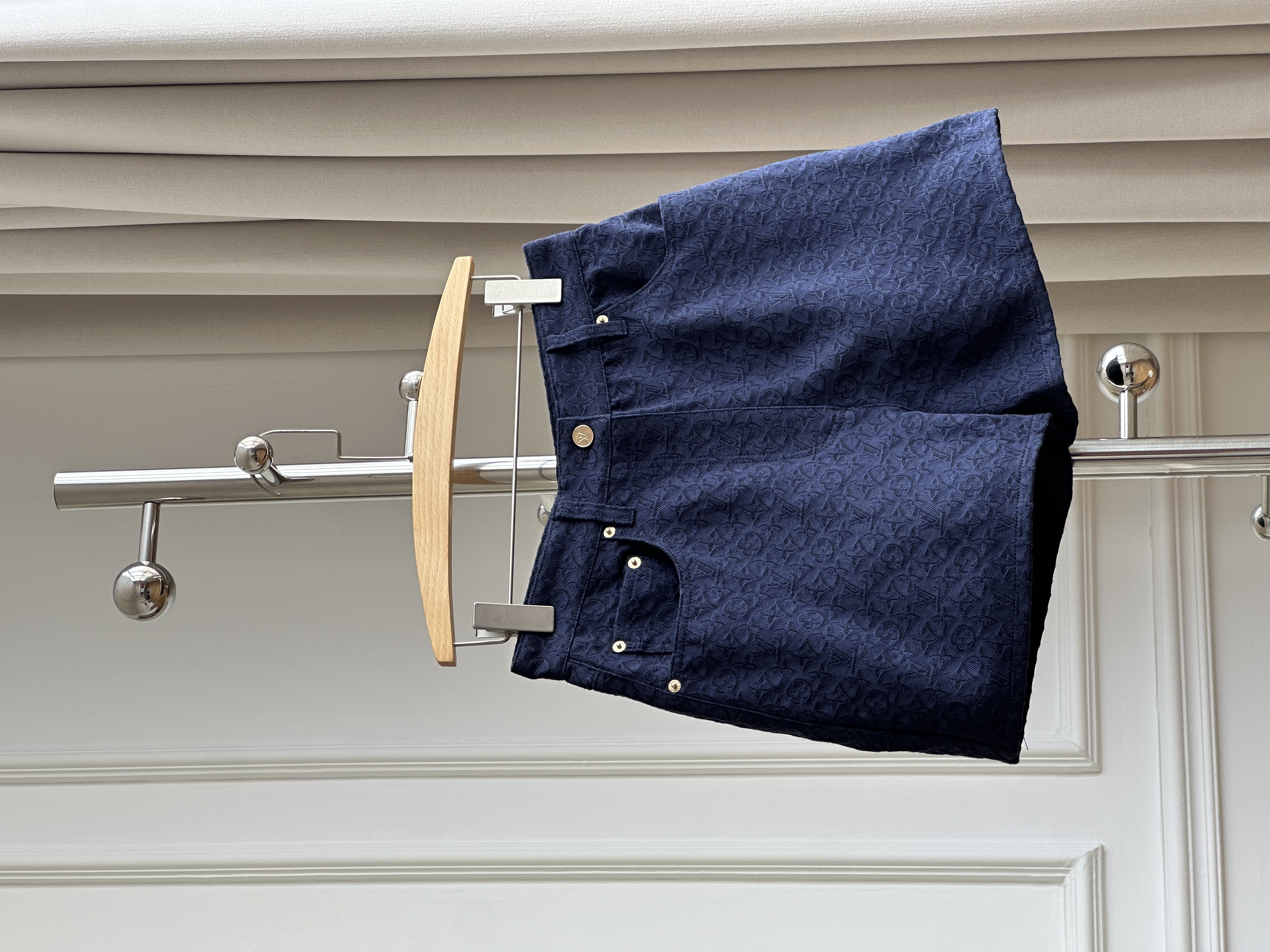 Louis Vuitton Navy All Over Embossed Monogram High Waist A-Line Shorts 二、尺寸