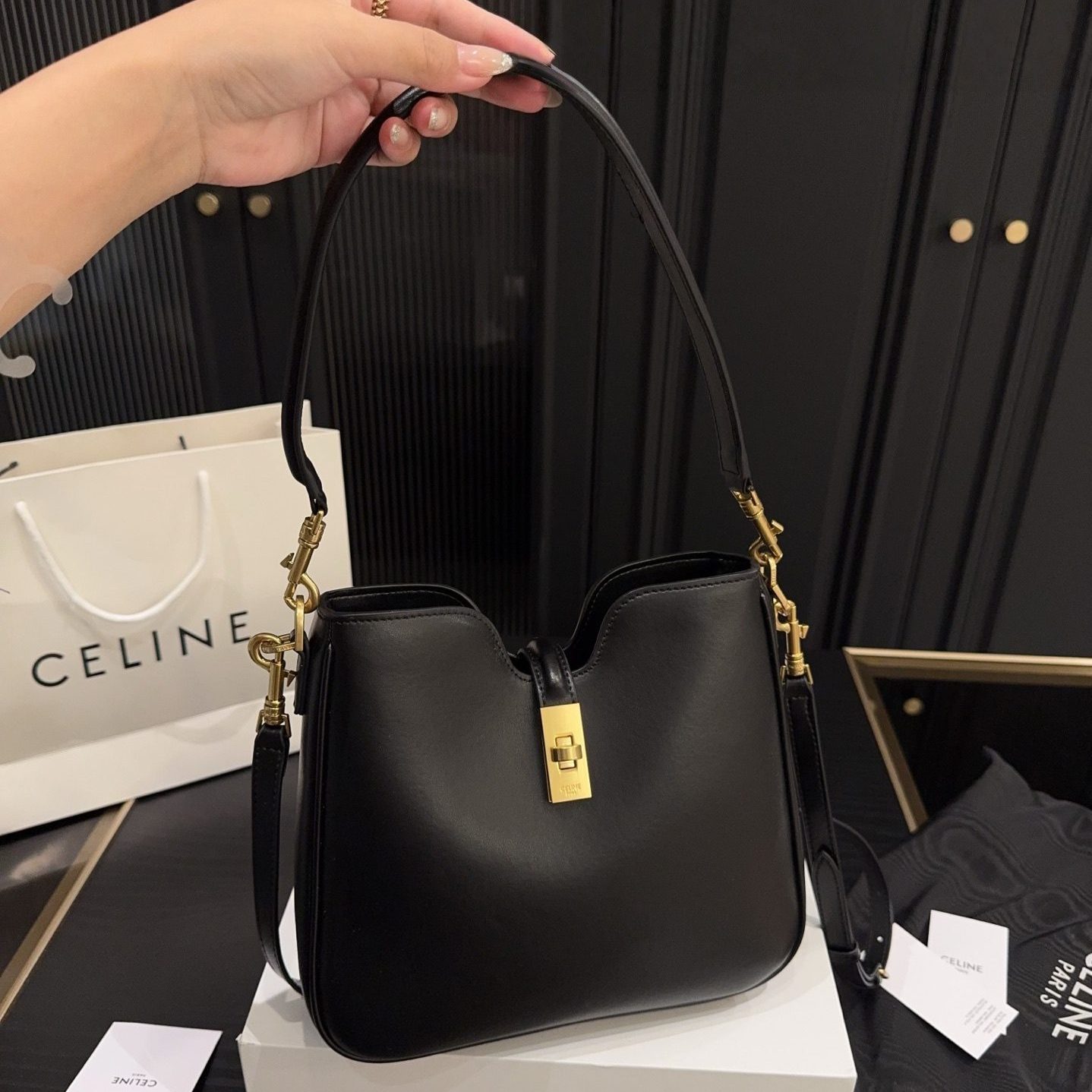 CAMILLE 16 SOFT BAG IN SMOOTHCALFSKIN
