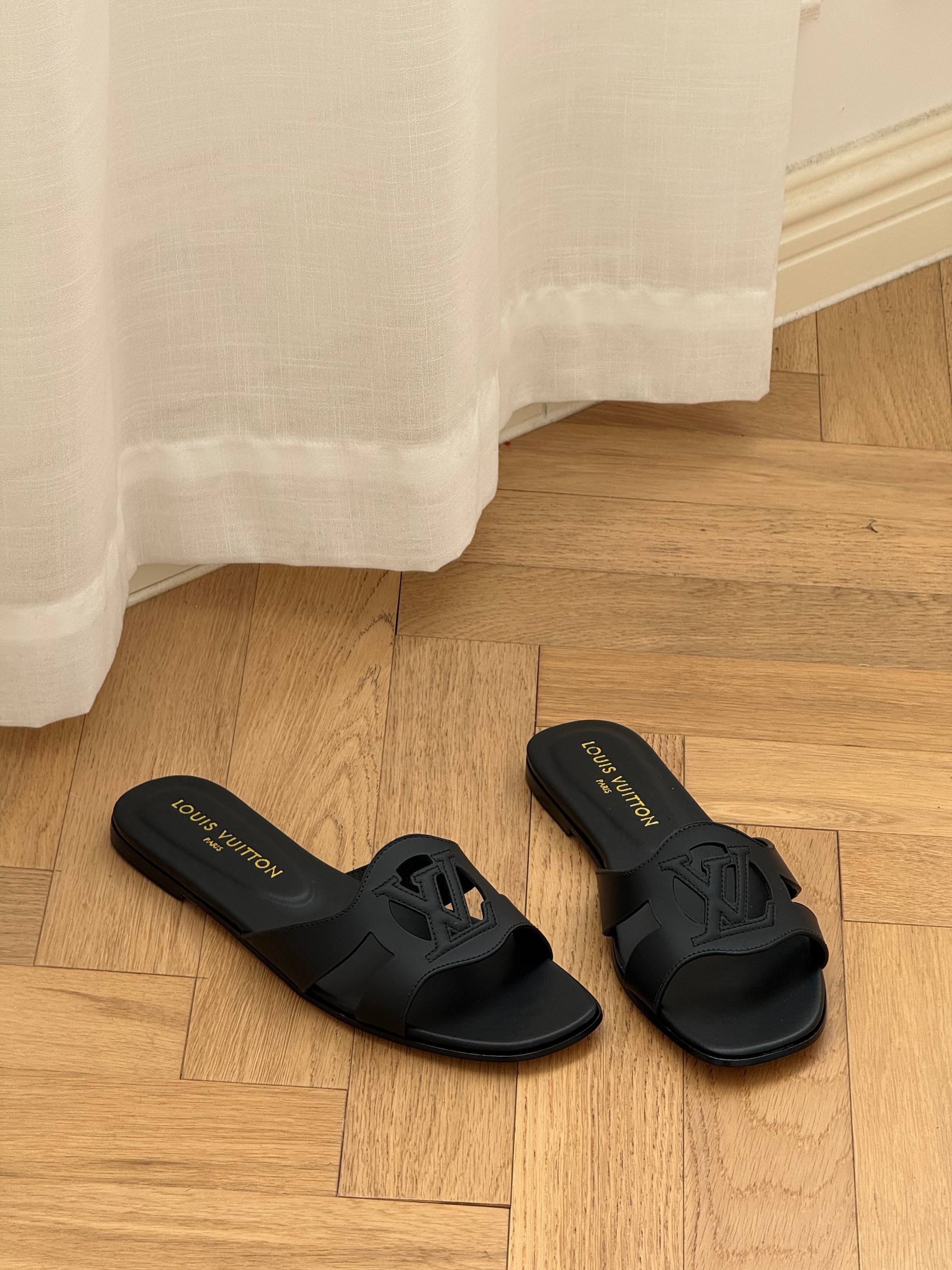 Louis Vuitton Isola Flat Mule
