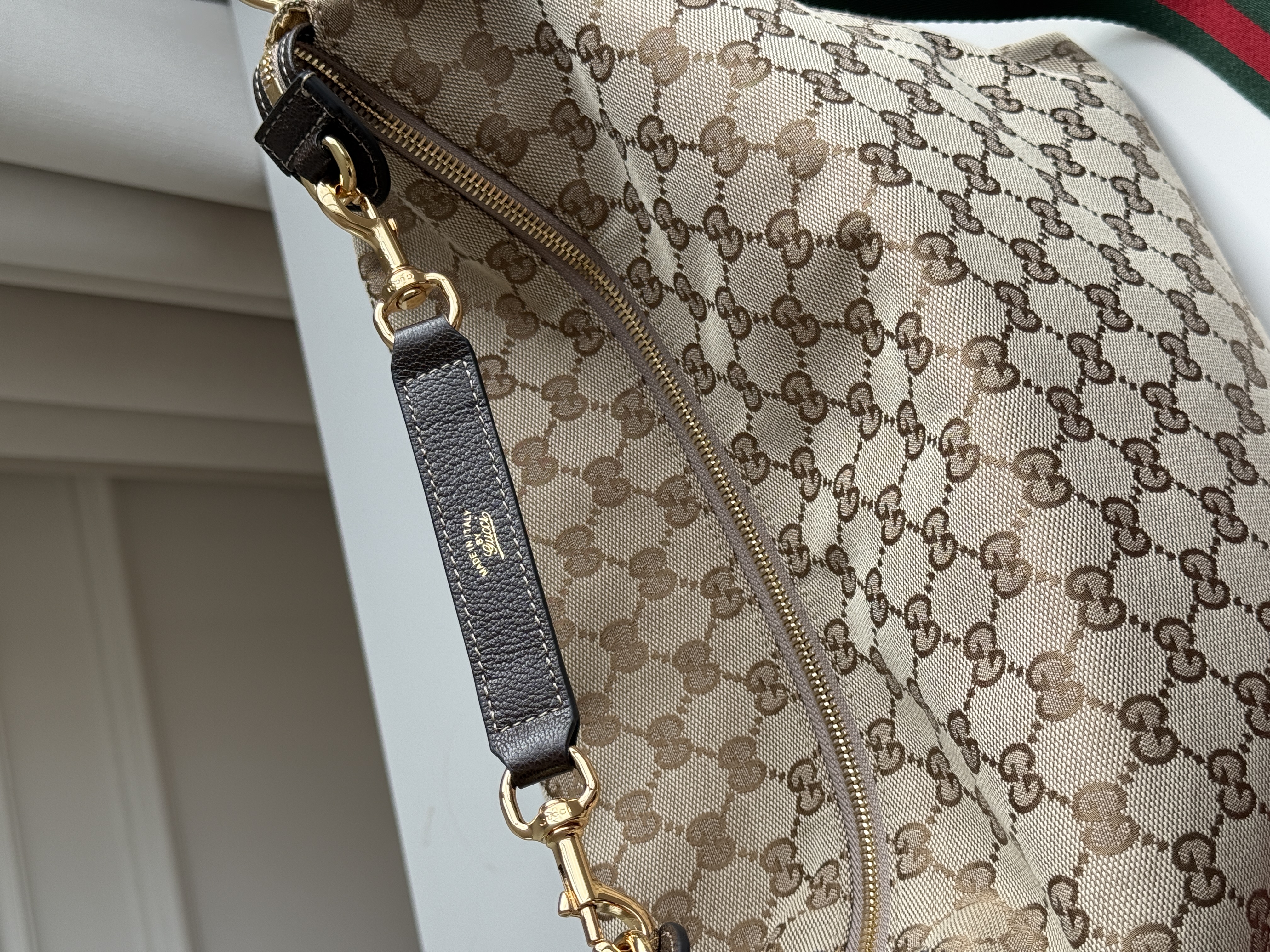 Gucci GG Supreme Canvas Hobo Underarm Tote Bag