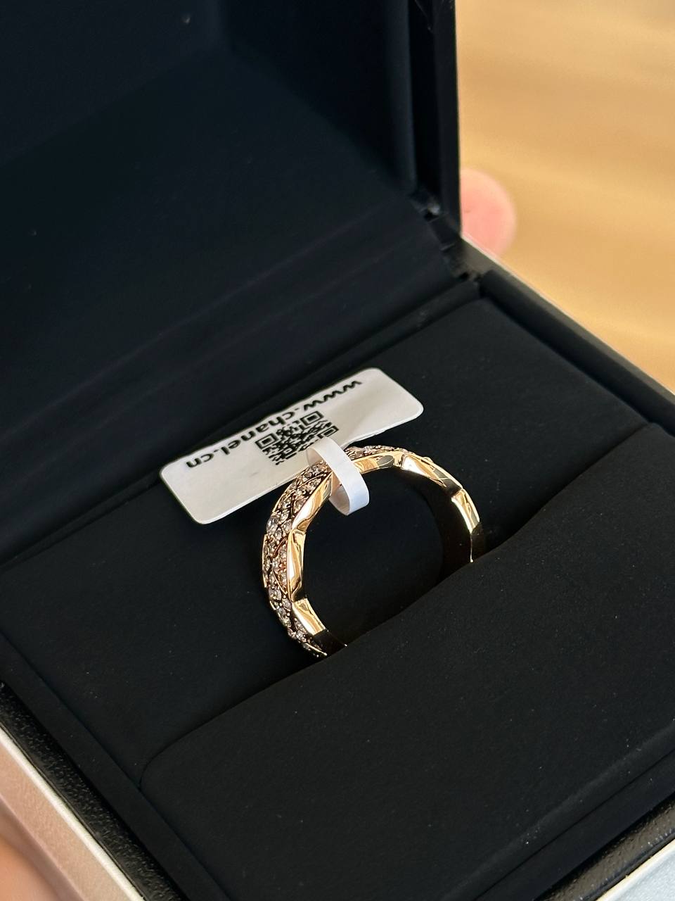 CHANEL COCO CRUSH Quilted Motif Full-Pavé Diamond Ring