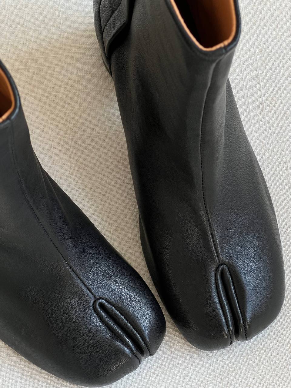 Maison Margiela Black Lambskin Tabi Split-Toe Side Zip Block Heel Ankle Boots