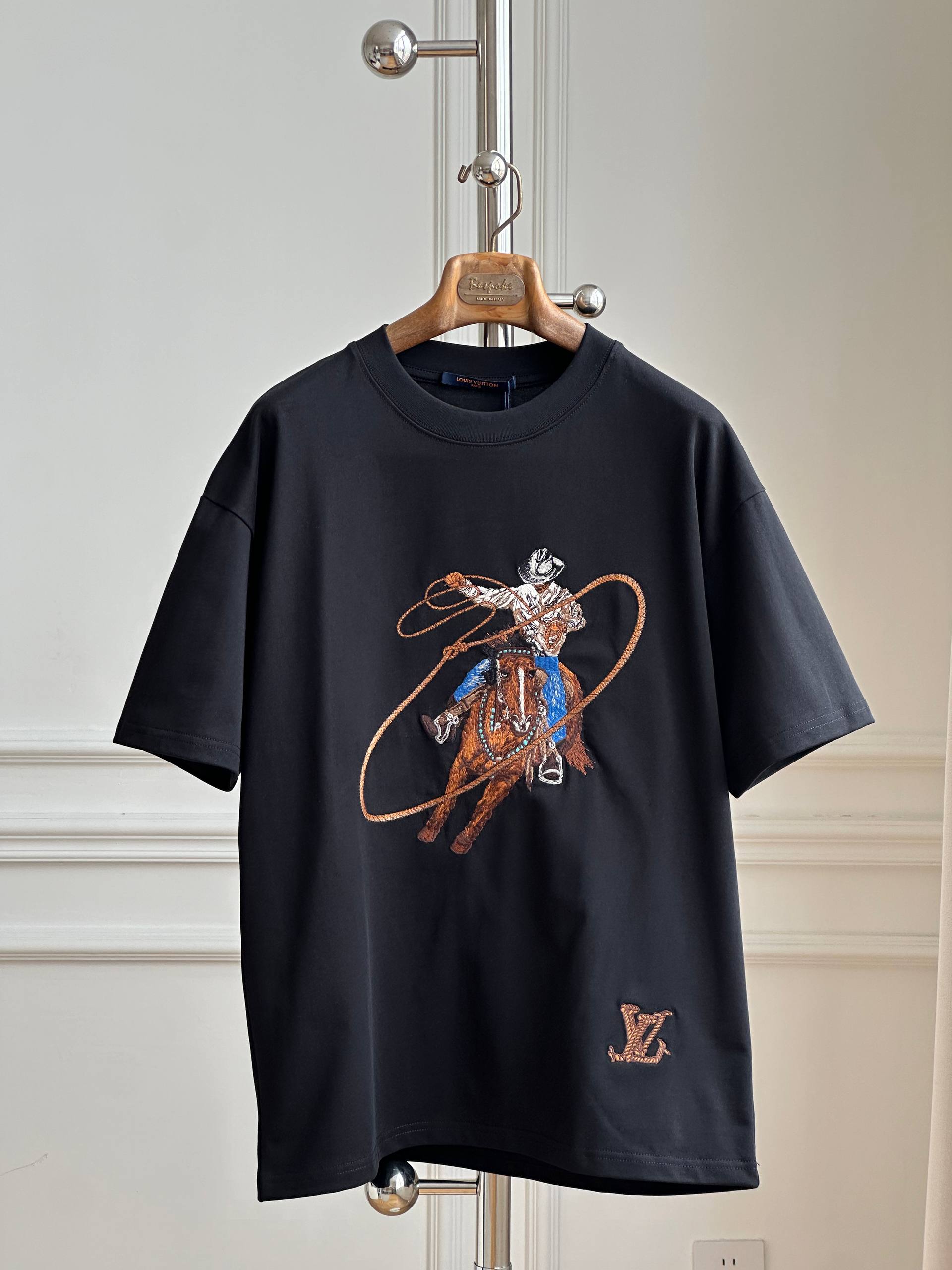 Louis Vuitton Western-style Heavy Embroidered Short-sleeve T-shirt