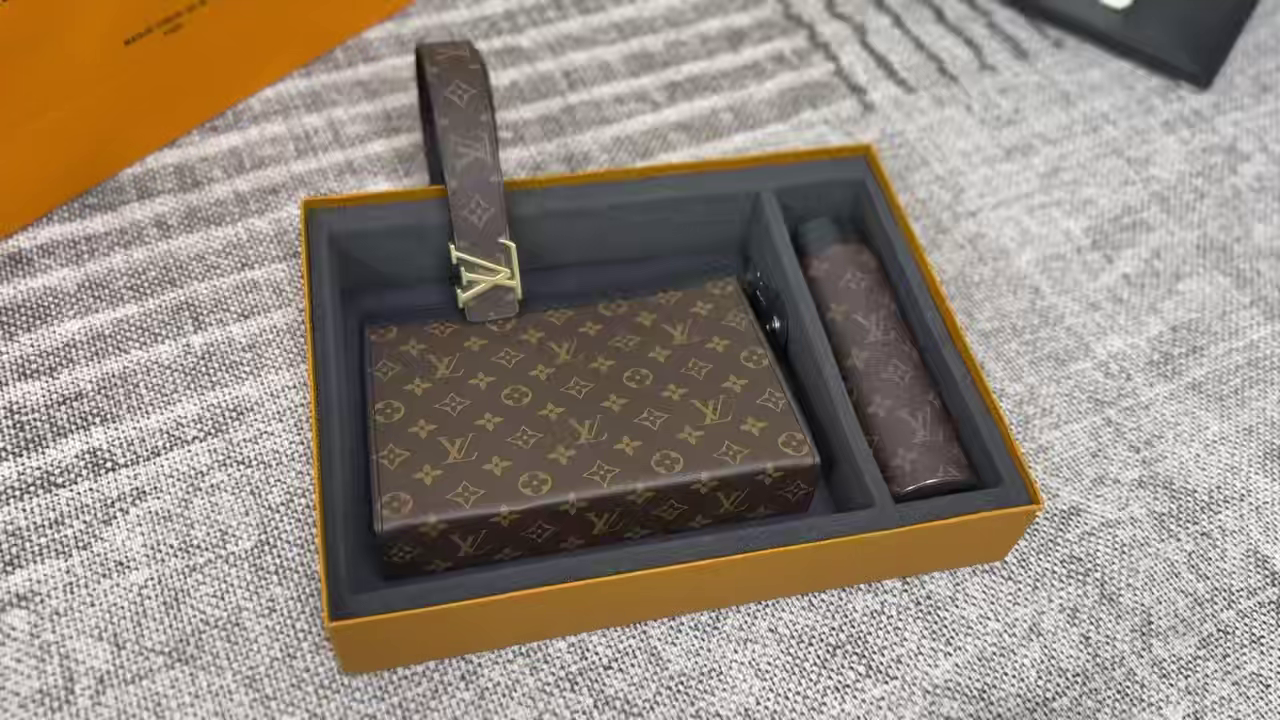 LV Belt + Handbag 2-Piece Set Monogram (No water bottle)
