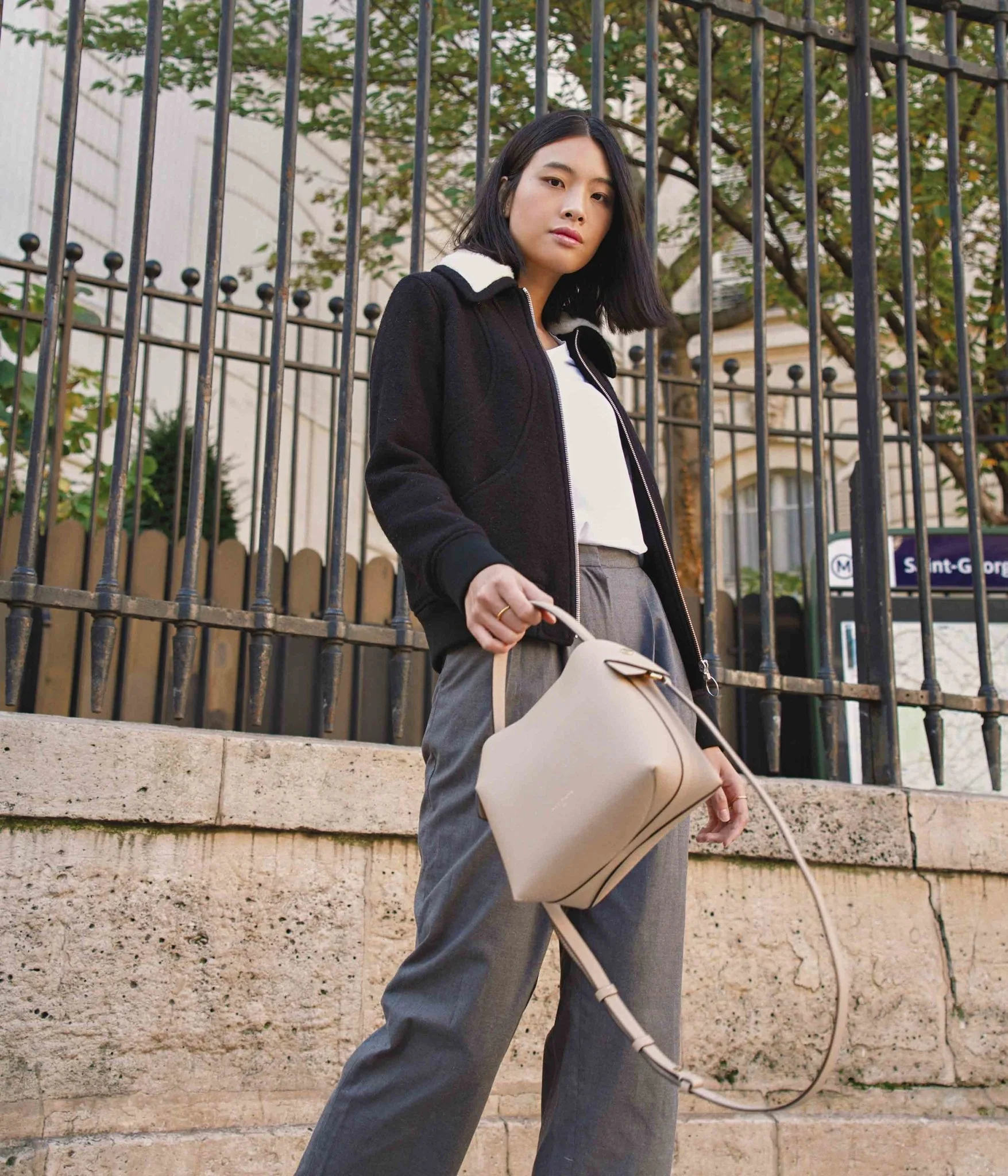 Medium Swann | Sable