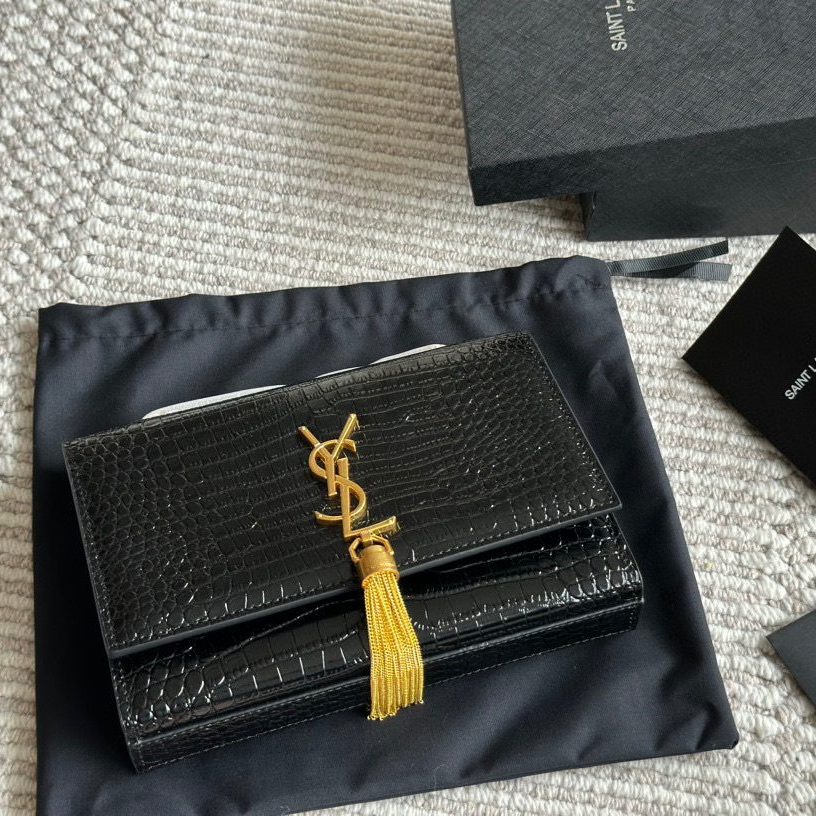 KATE SMALL TASSEL IN CROCODILE-EMBOSSED LEATHER A2200