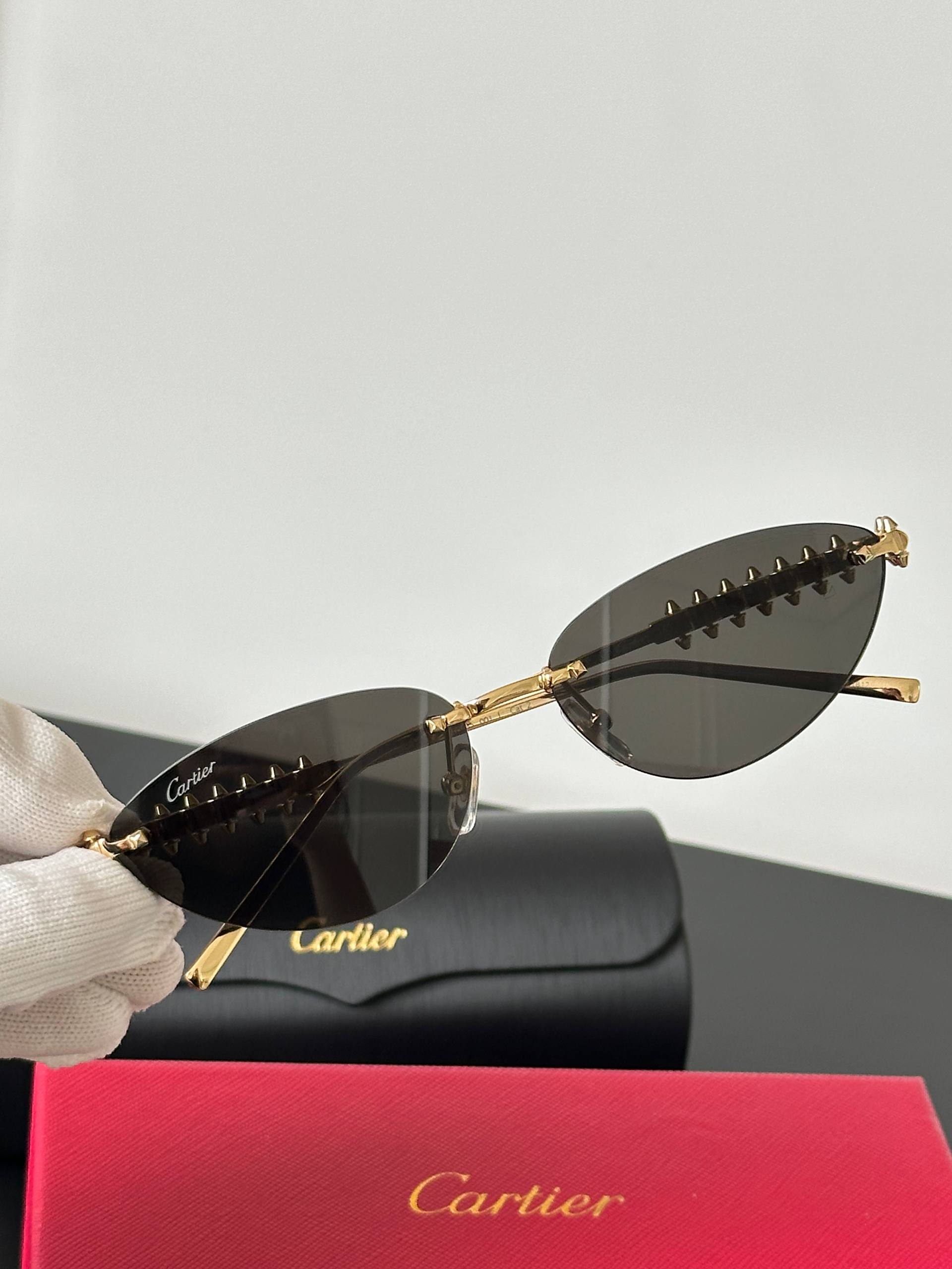 Cartier Clash de Cartier Rimless Cat-Eye Sunglasses