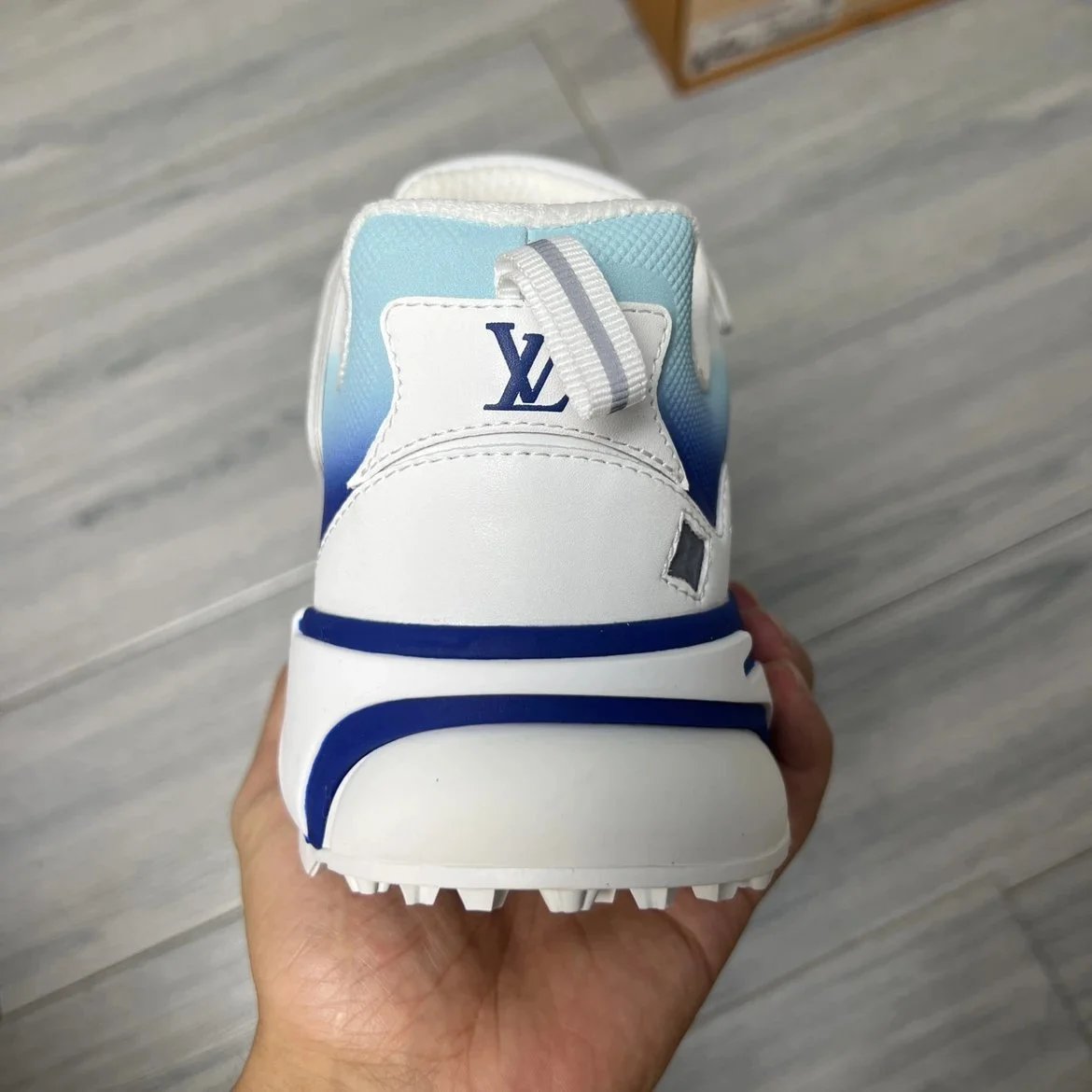 LV Runner Tatic White & Blue Color