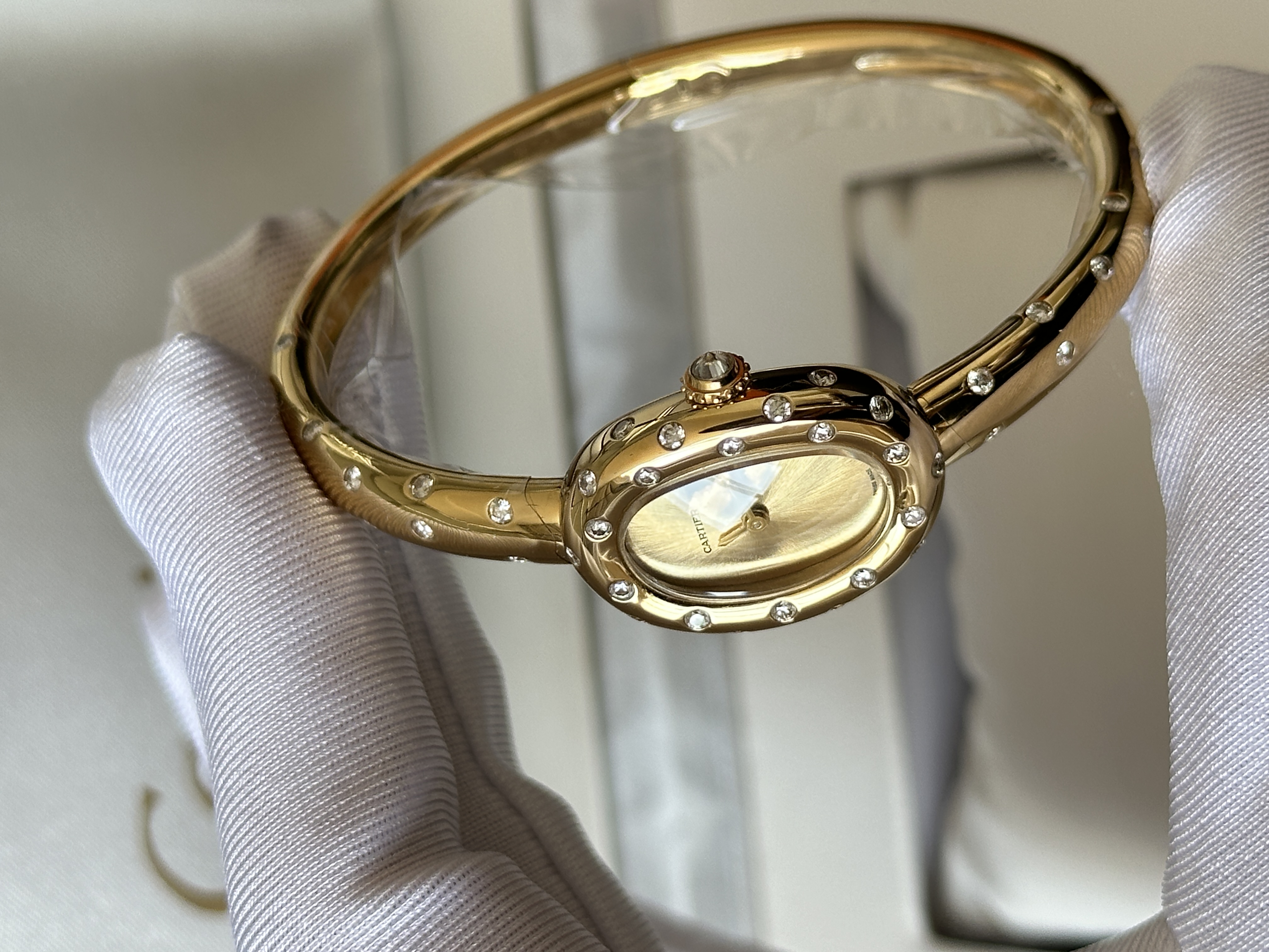 Cartier Baignoire Oval Full Yellow Gold Diamond Bangle Watch