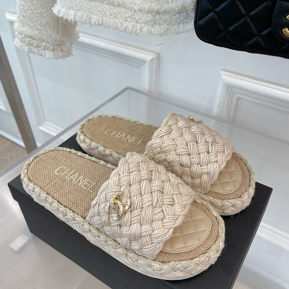 Chanel  All kinds of Woven Fabrics  Sandals Slide