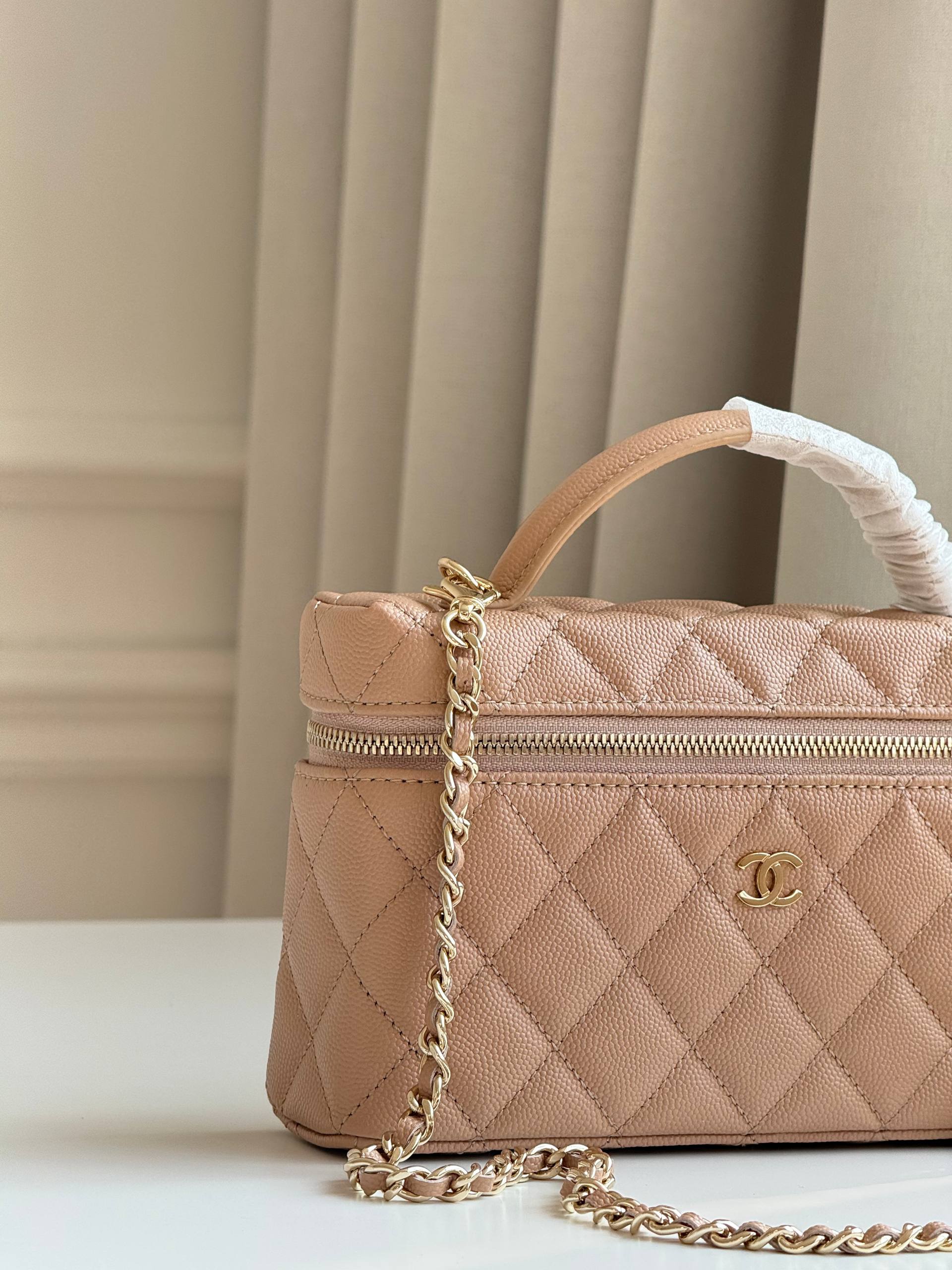 CHANEL Quilted Caviar Leather Long Vanity Case with Top Handle (Nude Beige