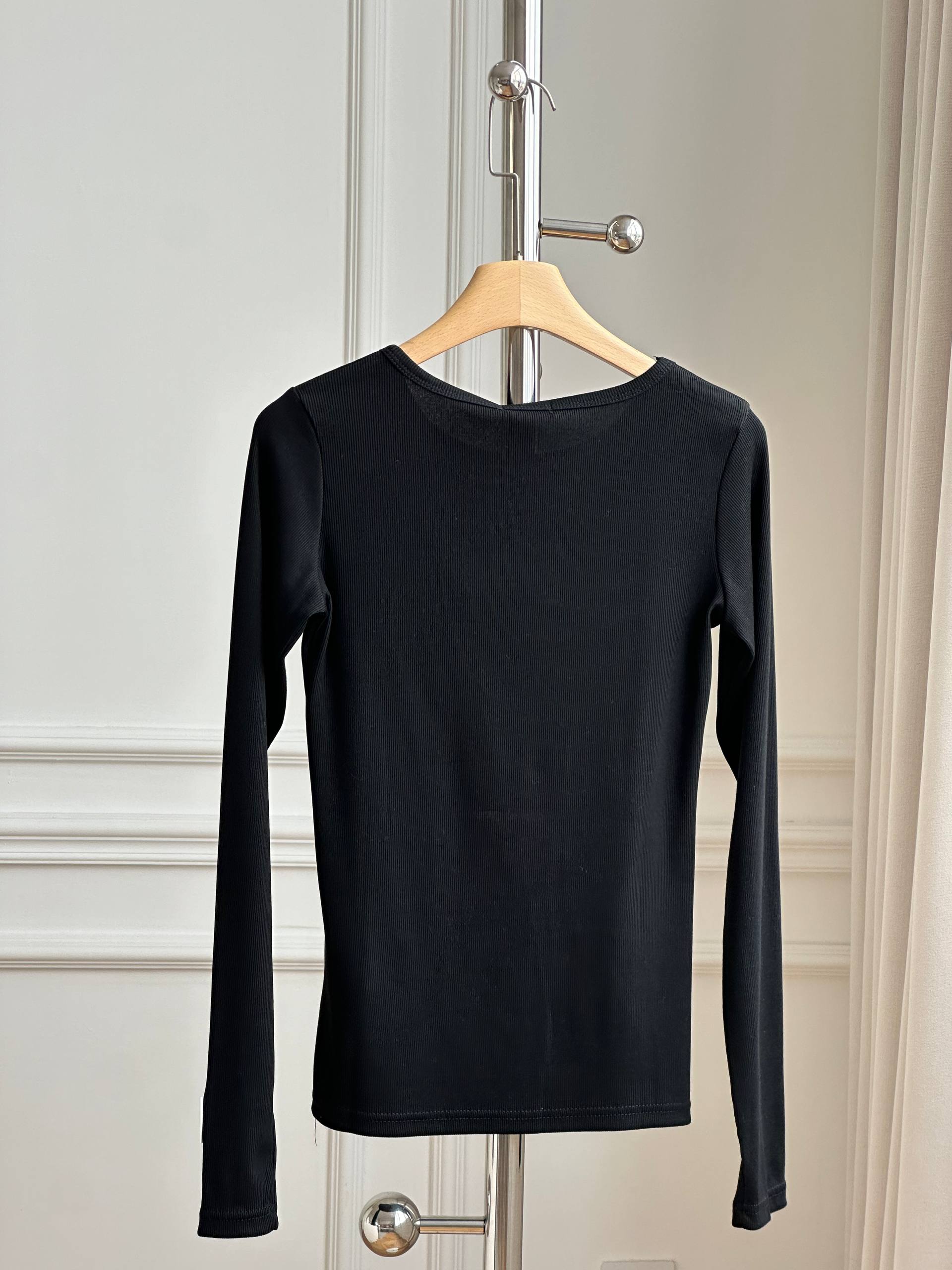 CHANEL Logo Print Ribbed Fitted Long-Sleeve T-Shirt