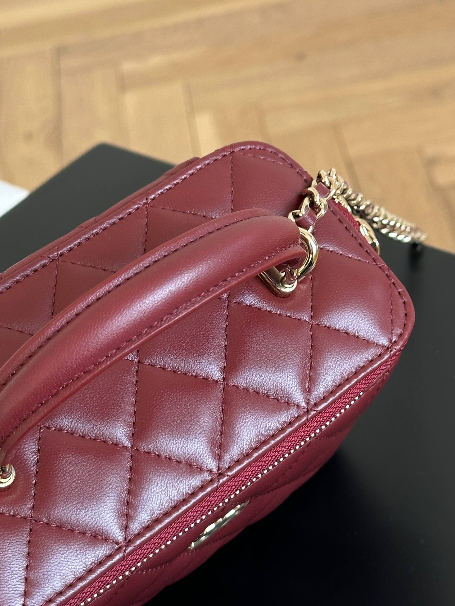 CHANEL Burgundy Lambskin Quilted Vanity Case Chain Crossbody Bag
