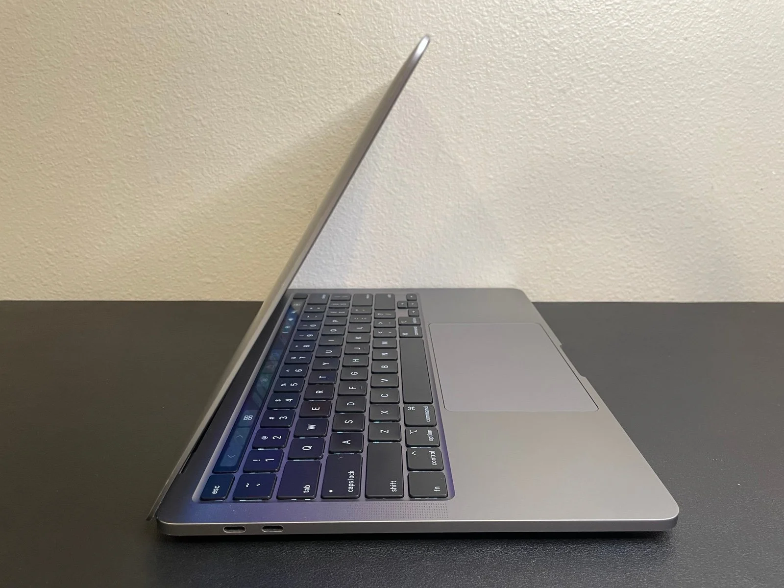 MacBook Pro 13”( 2020, 16GB, 512GB) 90 Days 846ID