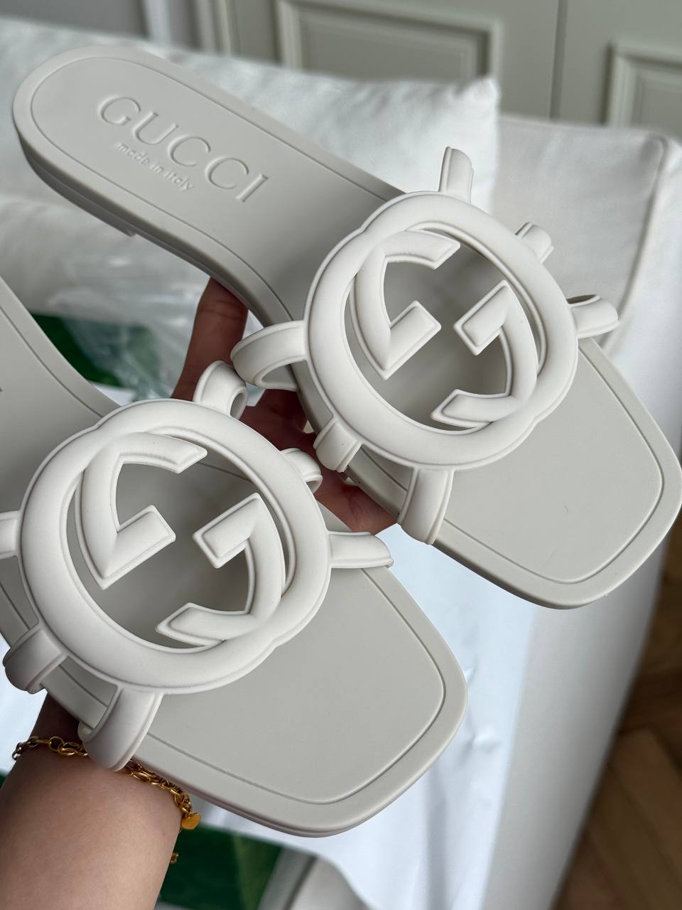 Gucci Interlocking G Cut-Out Rubber Slide Sandals