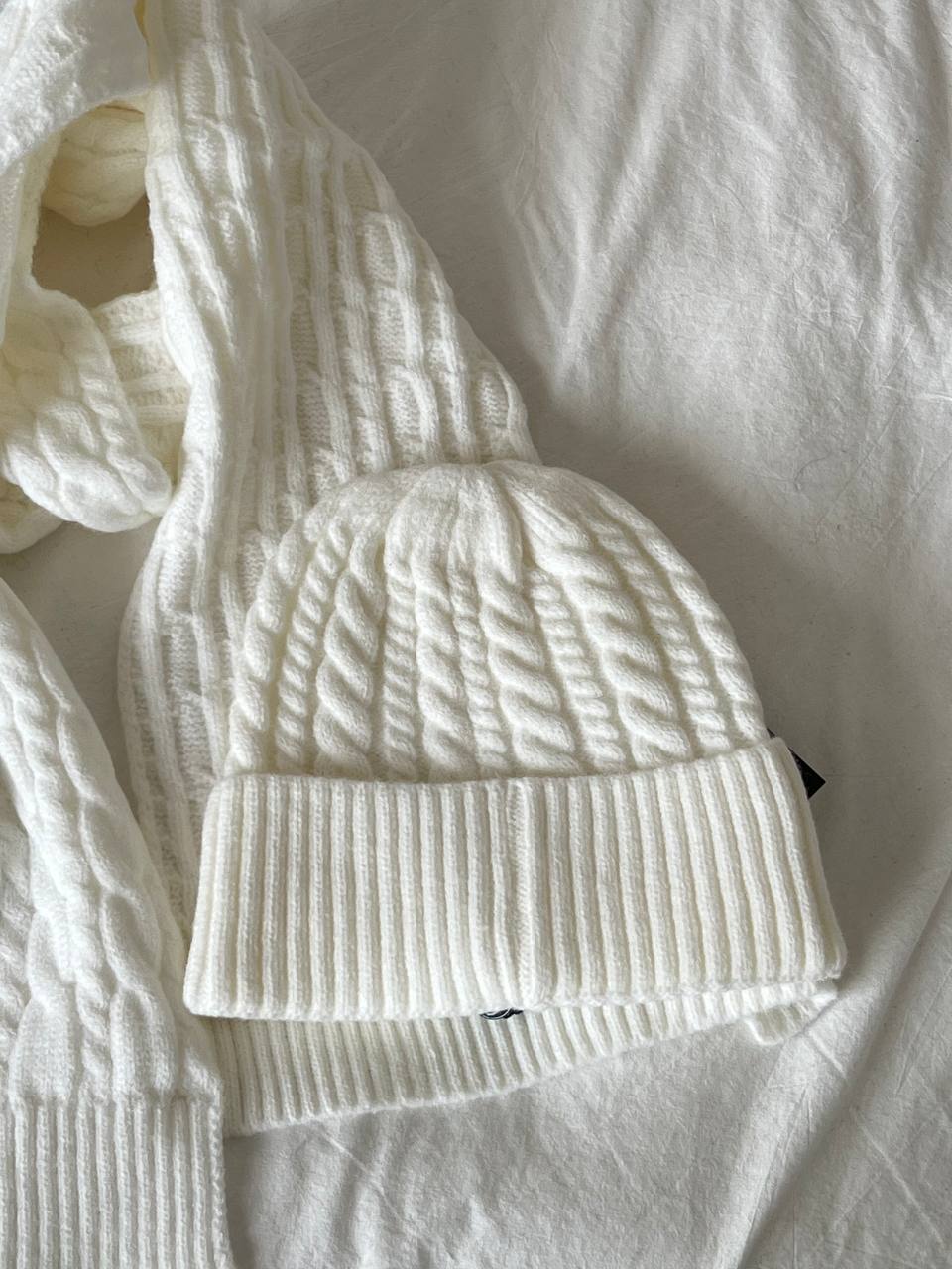 Chanel White Cable Knit Wool Beanie & Scarf Set With Black Felt Interlocking CC Patch Logo