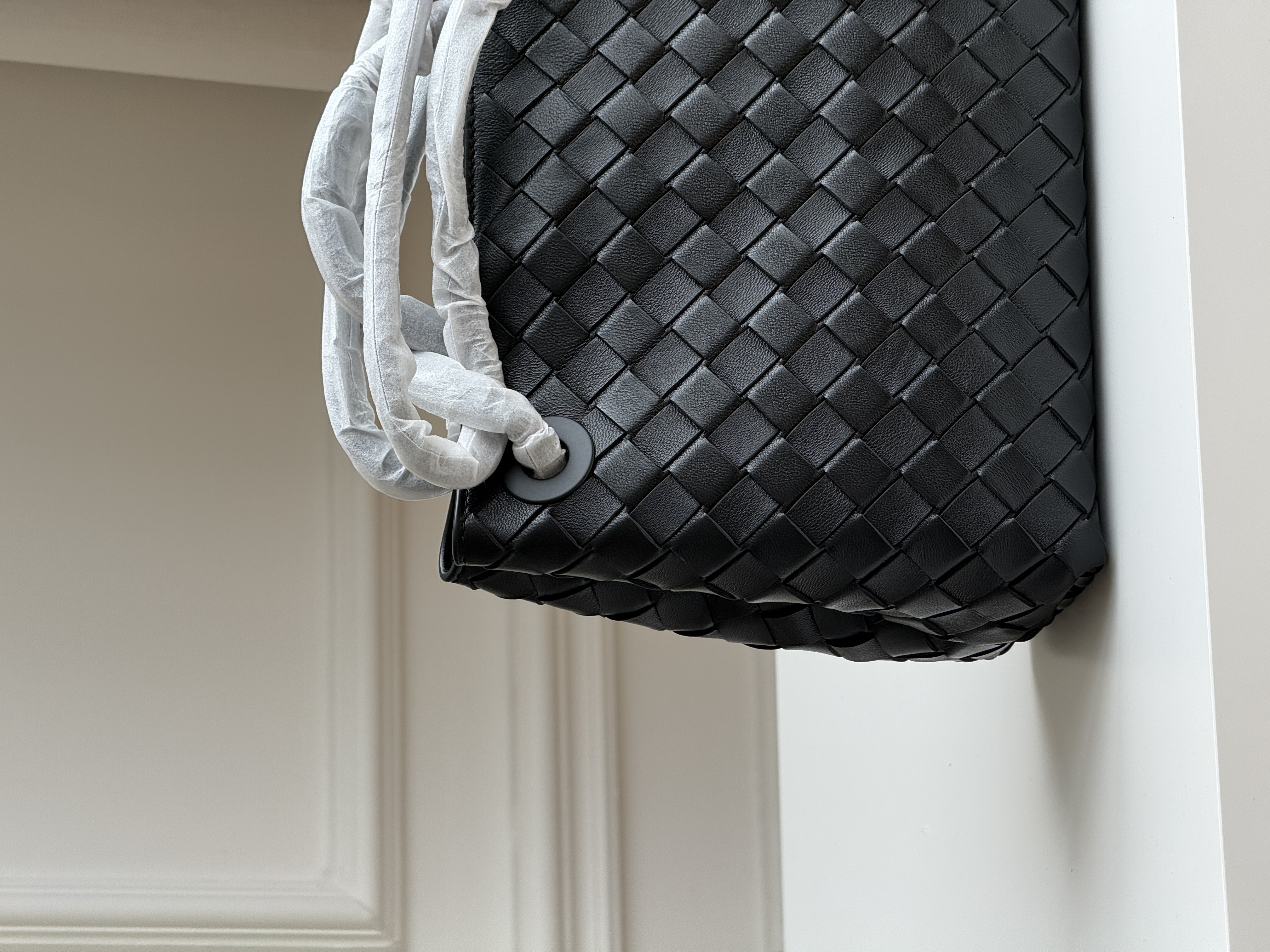 Bottega Veneta Andiamo Small Intrecciato Tote Bag