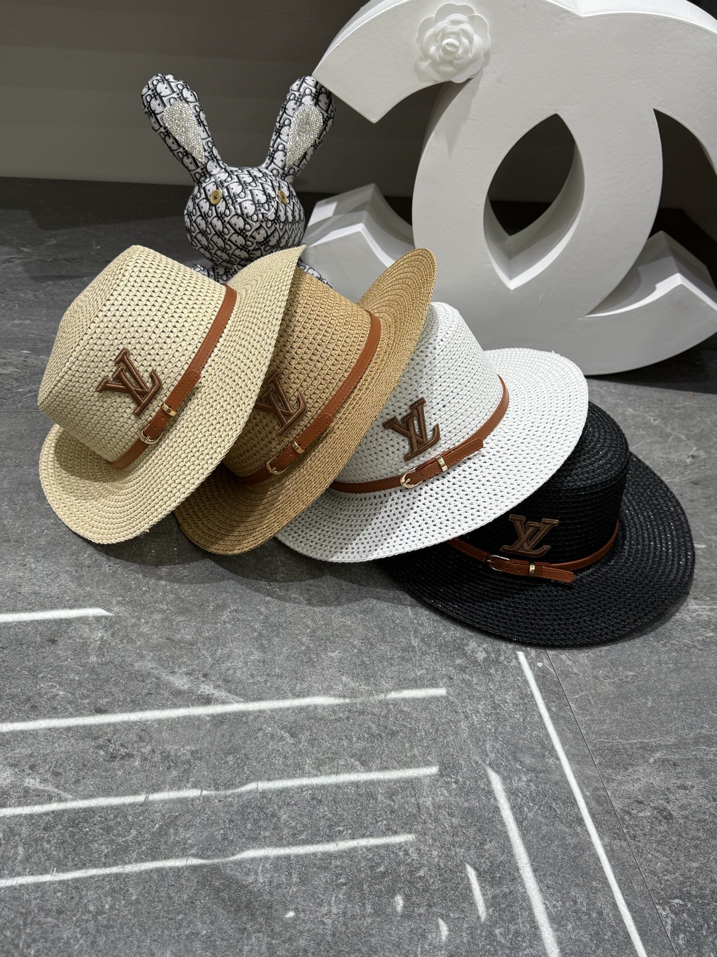 LV Flat-Top Straw Ha