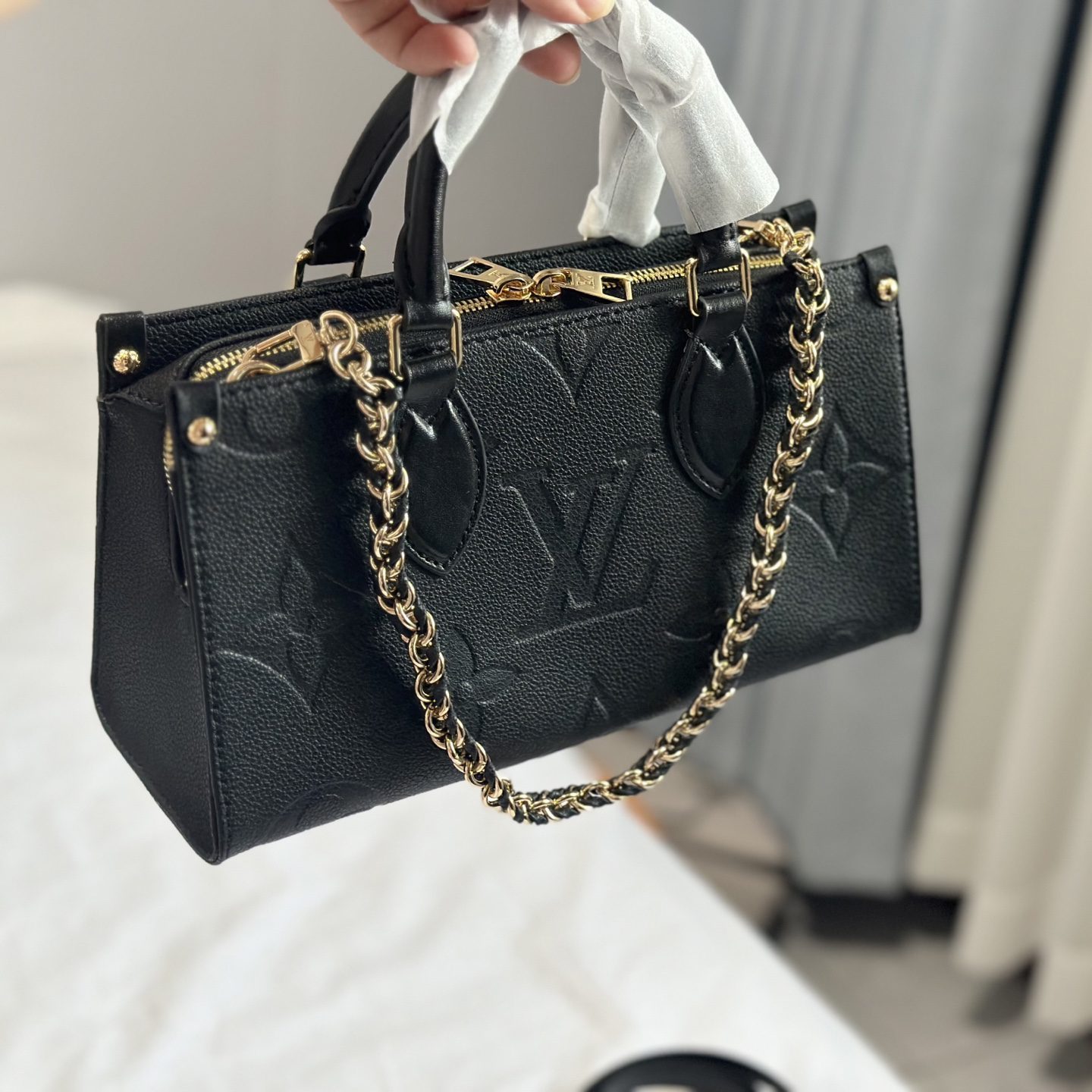 ONTHEGO EAST WEST BLACK MONOGRAM 25X14CM