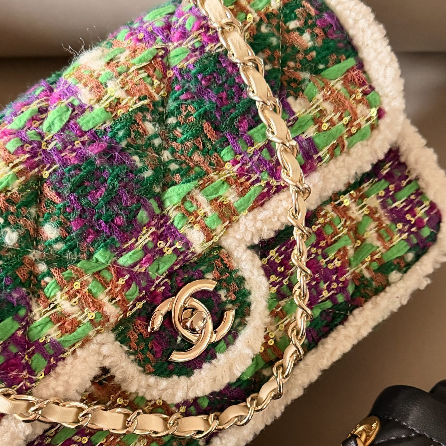 LARGE FLAP BAG MULTICOLOR 25X16CM