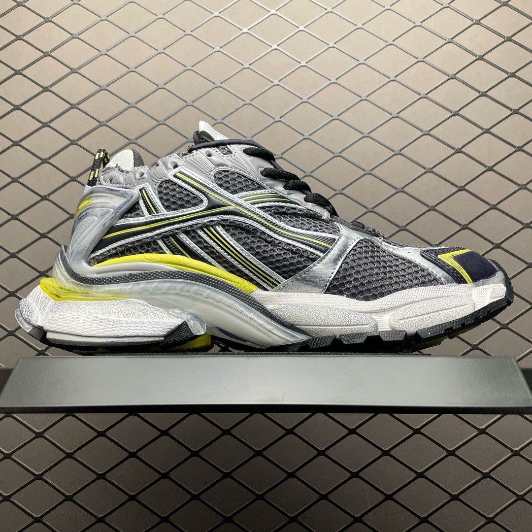 Balenciaga runner broken VG vision shoes