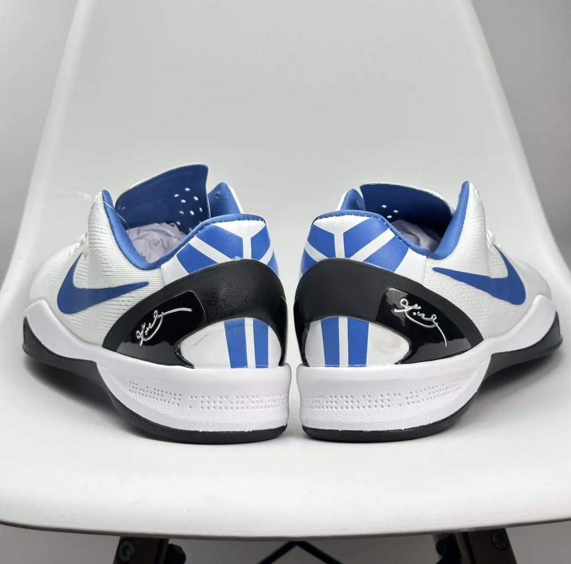 Nike Zoom Kobe VIII white blue