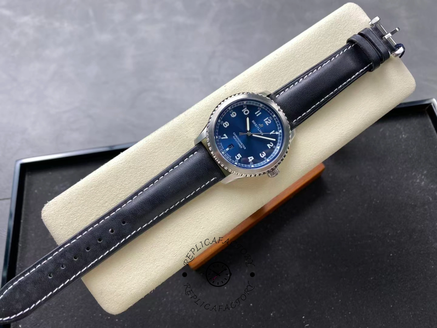 Breitling Navitimer 8 Automatic 41 A17314101C1X2 Black Leather Band 1:1 Clone Men's Watch