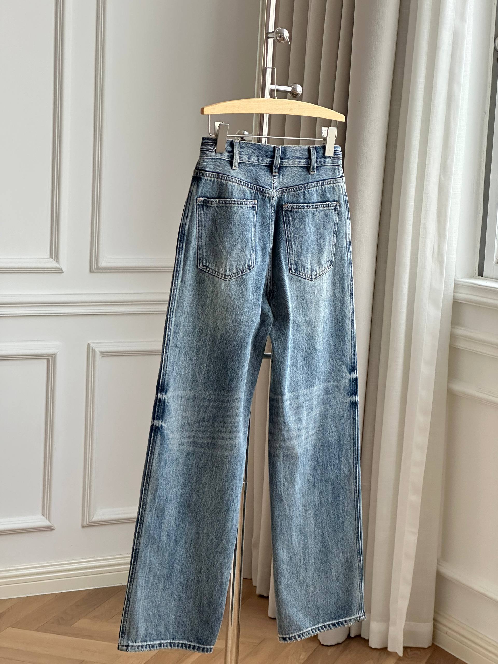 High-Waisted Washed Wide-Leg Straight Jeans