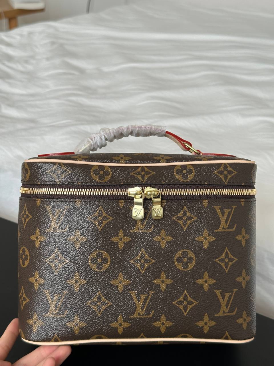 LOUIS VUITTON Nice Mini Monogram Cosmetic Vanity Case
