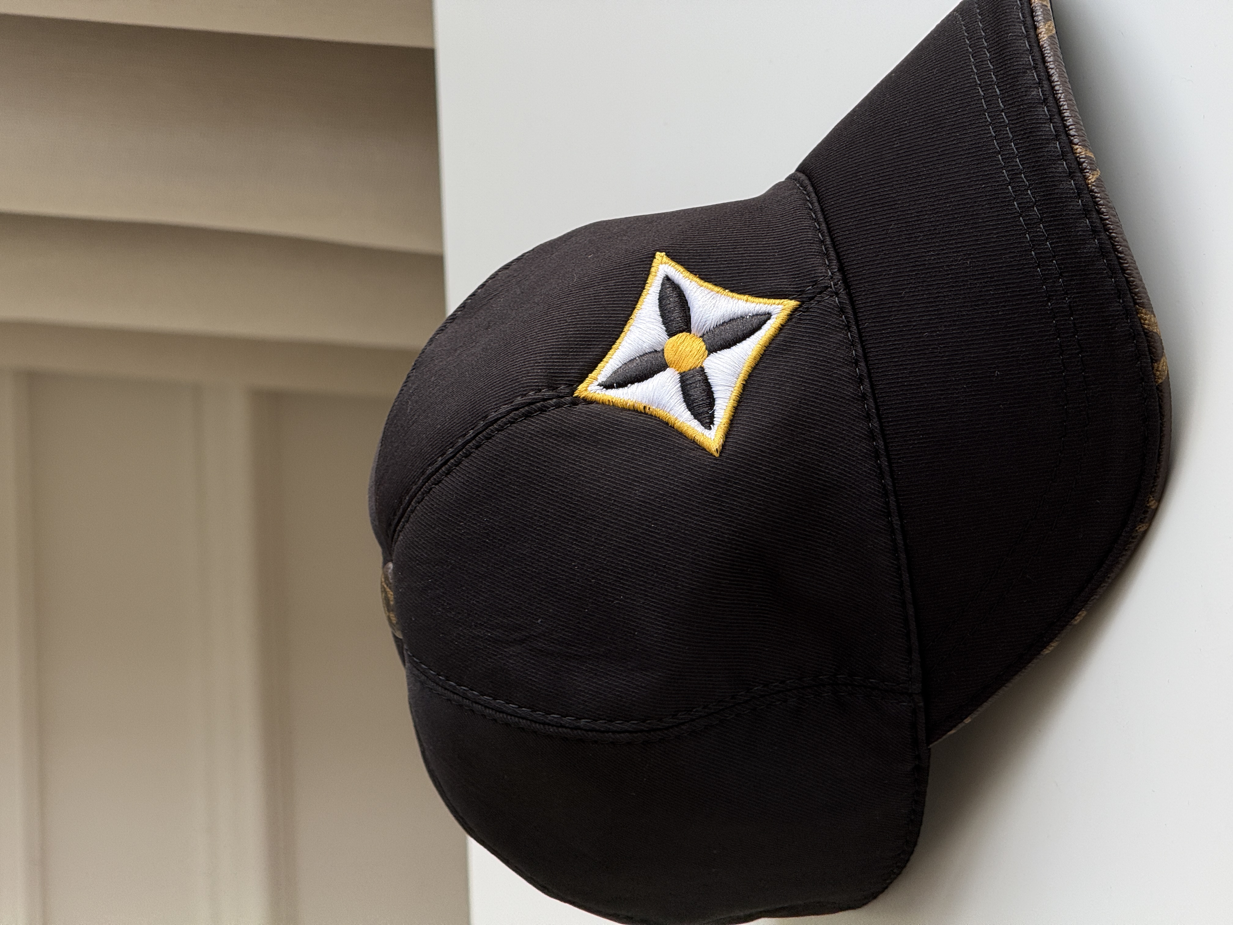 Louis Vuitton Black Nylon Four-Leaf Flower Embroidery Baseball Cap