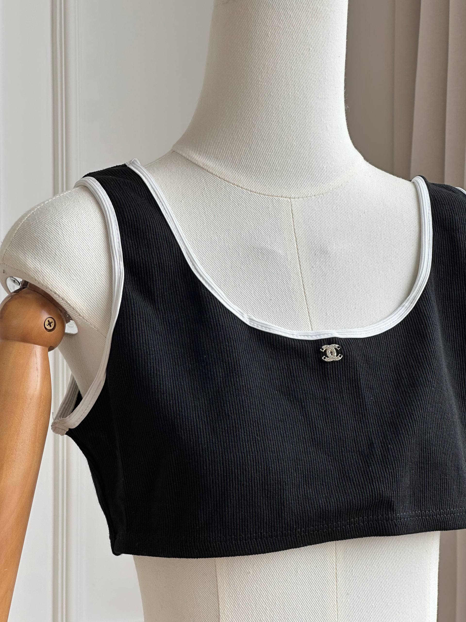 Chanel Black and White Contrast Rib-Knit Two-Piece Set