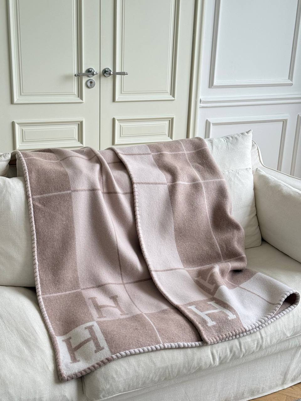 Hermès Avalon Blanket (H Check Wool-Cashmere Throw