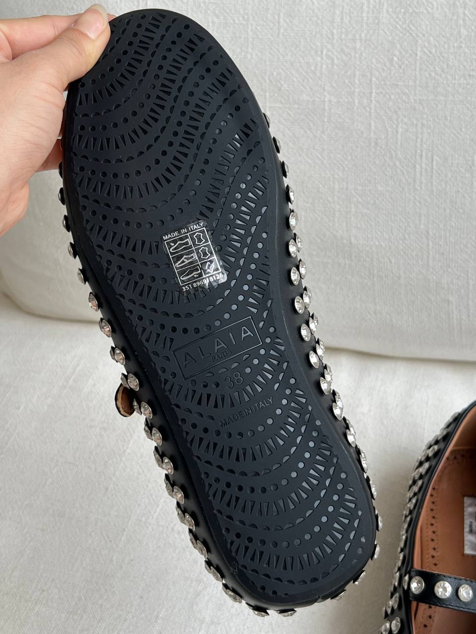 Black Full-stud Round Toe Single Strap Mary Jane Flat Shoes