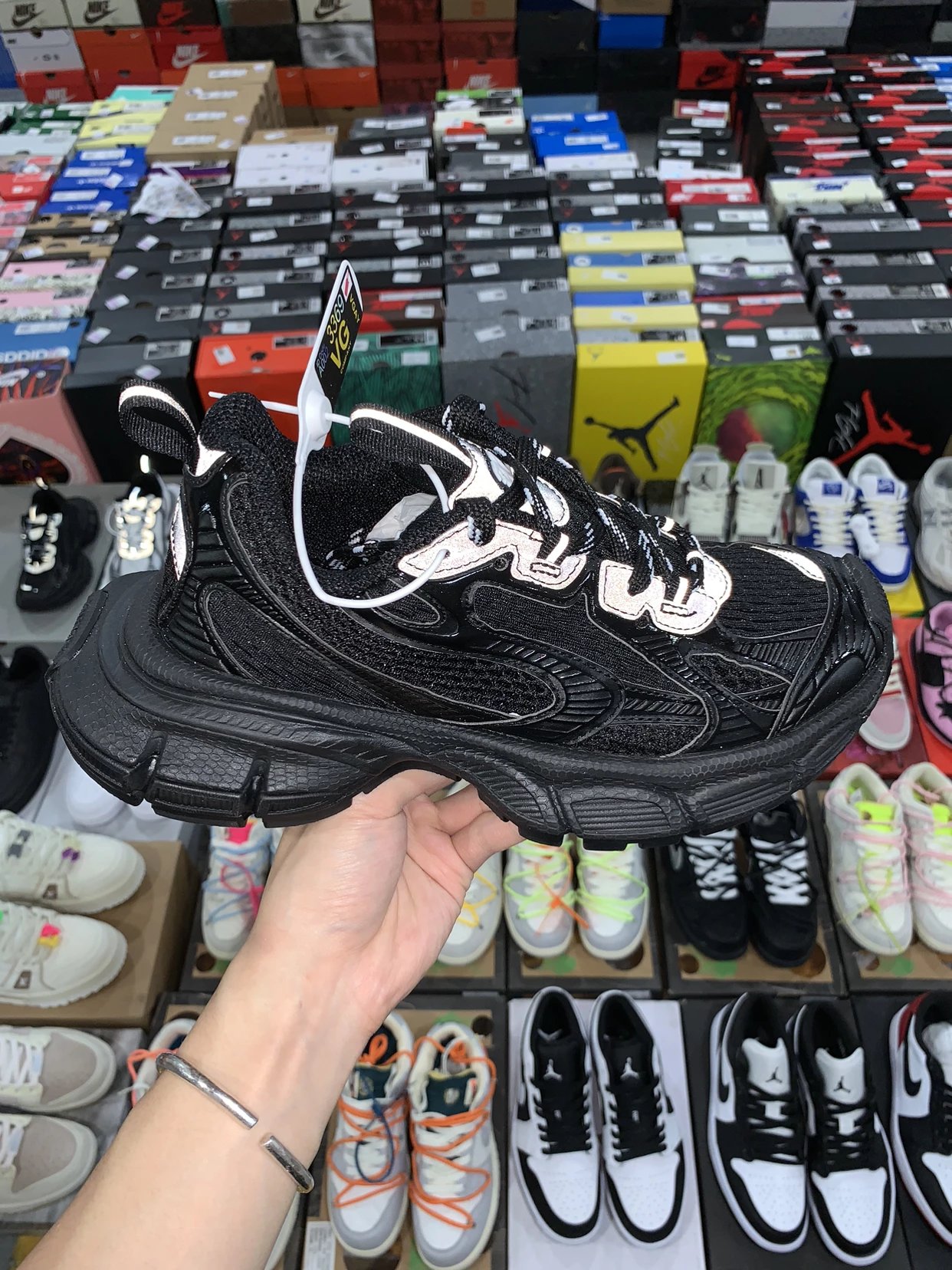 Balenciaga Tenth generation Lace-up chunky Sneakers Black