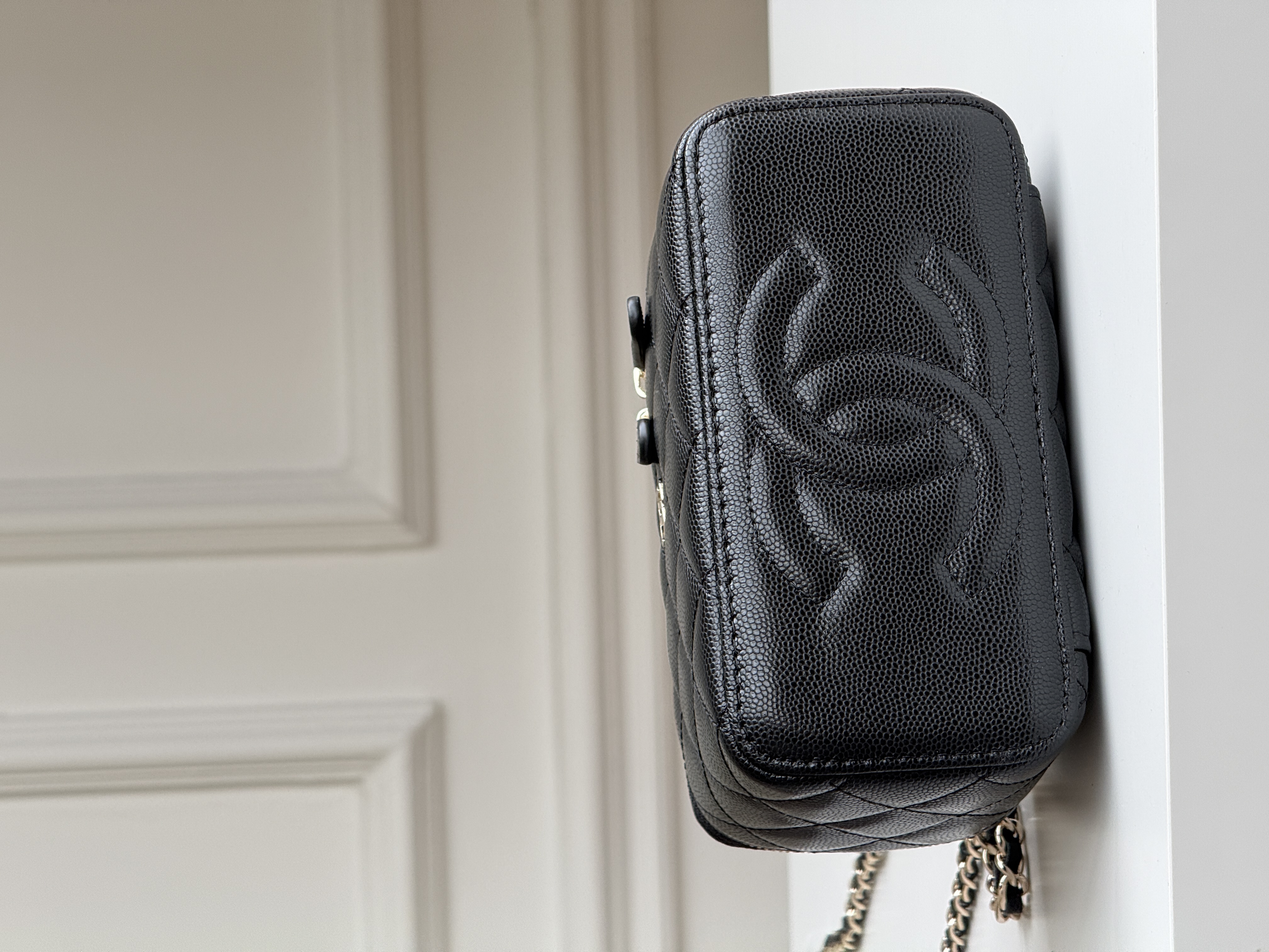 Small Caviar Chanel Vanity Case